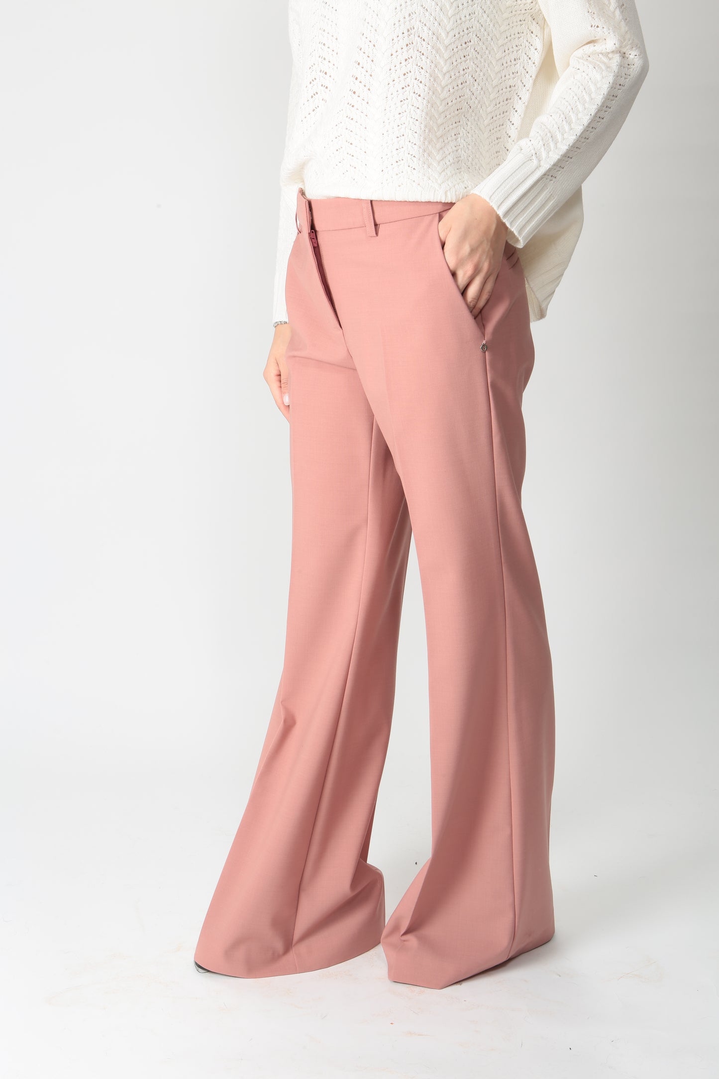 https://admin.shopify.com/store/gulieshop/products/9898601775453#:~:text=https%3A//www.gulieshop.it%20%E2%80%BA%20products%20%E2%80%BA%20ottodame%2Dgiacca%2Dmonopetto%2Din%2Dmisto%2Dlana%2Dwhi%2Ddg6079