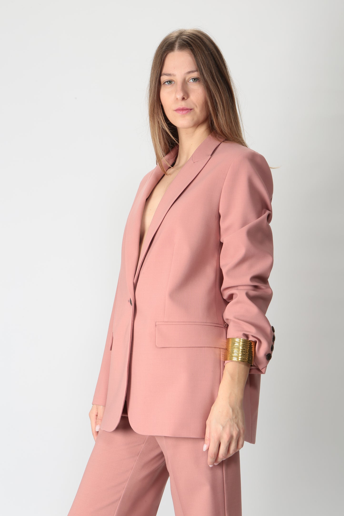 https://admin.shopify.com/store/gulieshop/products/9898601775453#:~:text=https%3A//www.gulieshop.it%20%E2%80%BA%20products%20%E2%80%BA%20ottodame%2Dgiacca%2Dmonopetto%2Din%2Dmisto%2Dlana%2Dwhi%2Ddg6079
