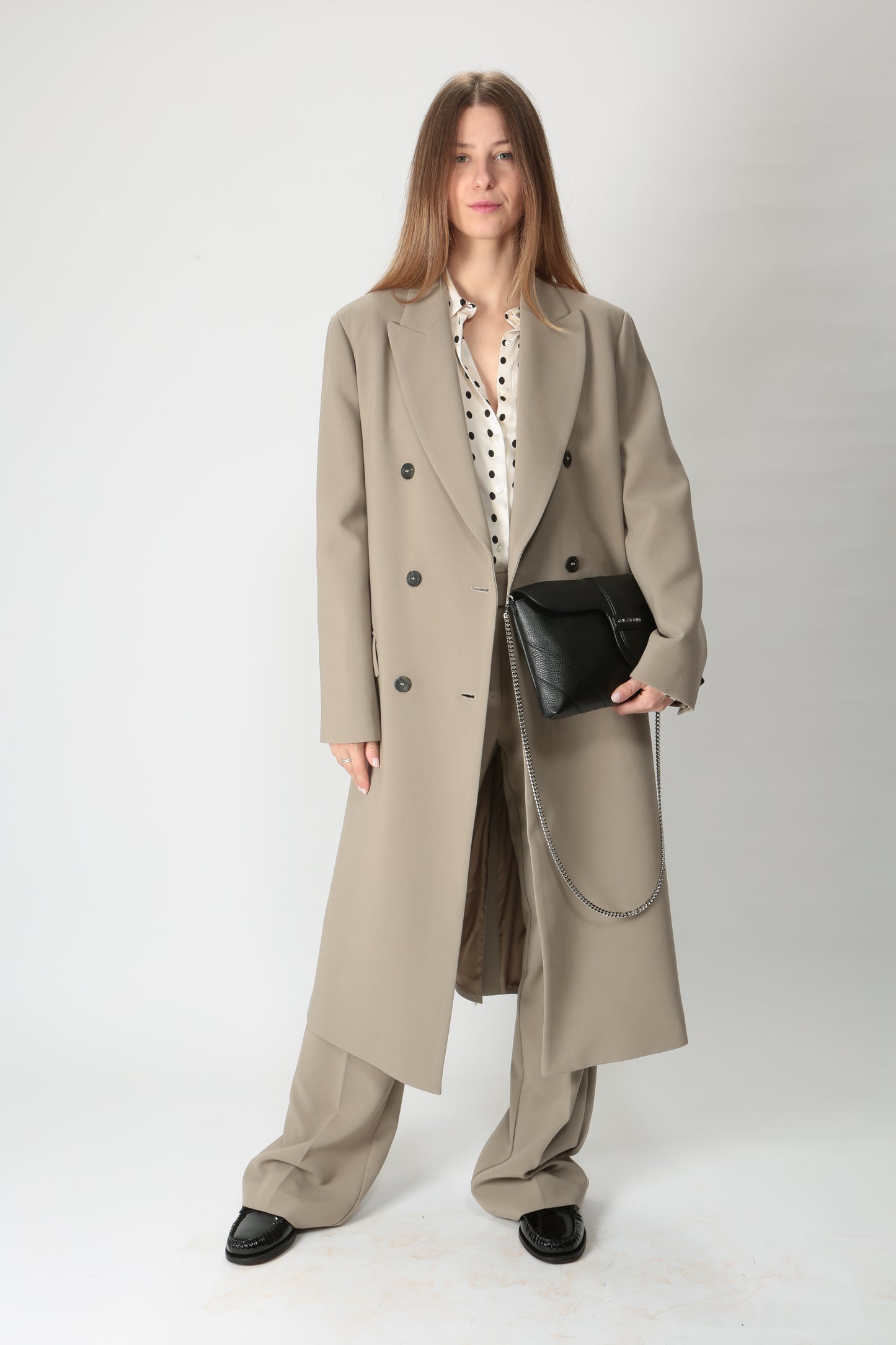 https://admin.shopify.com/store/gulieshop/products/9898601578845#:~:text=https%3A//www.gulieshop.it%20%E2%80%BA%20products%20%E2%80%BA%20ottodame%2Dcappotto%2Ddoppiopetto%2Dlungo%2Dlim%2Ddj0035