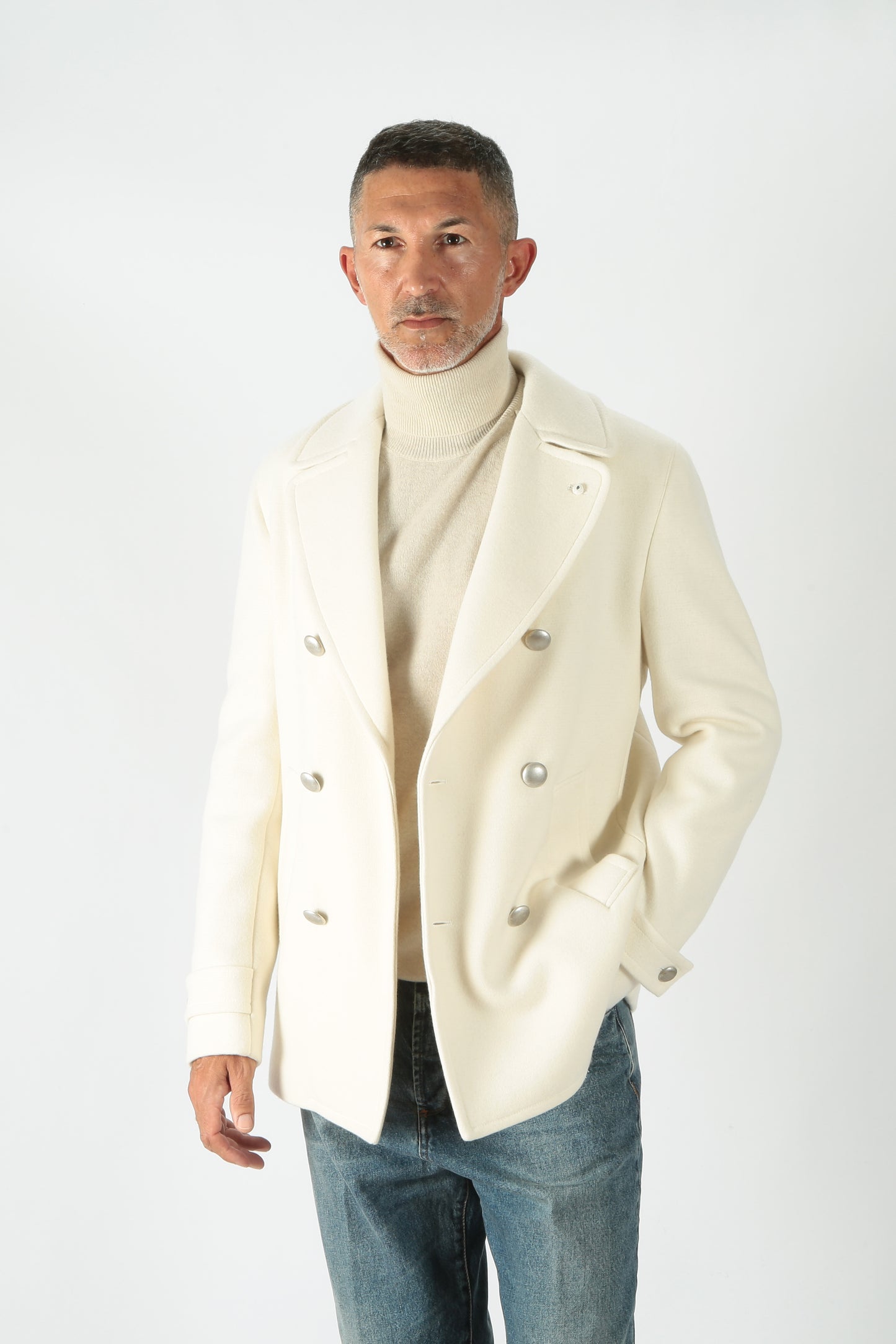 https://admin.shopify.com/store/gulieshop/products/8609587954013#:~:text=con%20le%20recensioni-,Brando%20per%20LBM%20Giaccone%20in%20misto%20lana%2035702/1%209320,-Contenuto%20multimediale%201