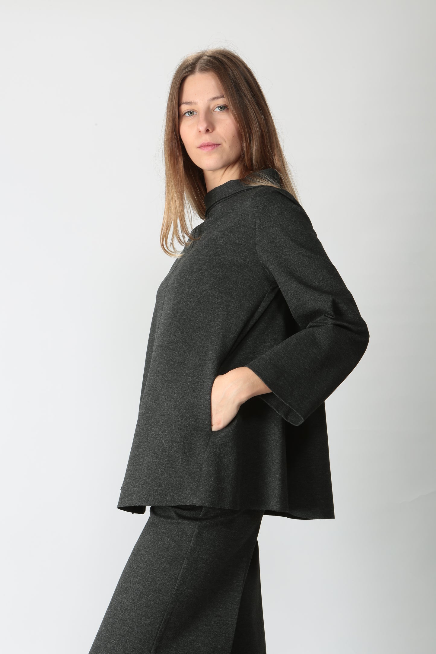 https://admin.shopify.com/store/gulieshop/products/9902921744733#:~:text=https%3A//www.gulieshop.it%20%E2%80%BA%20products%20%E2%80%BA%201978%2Dblusa%2Din%2Din%2Dviscosa%2Dstretch%2Dflorence%2D2