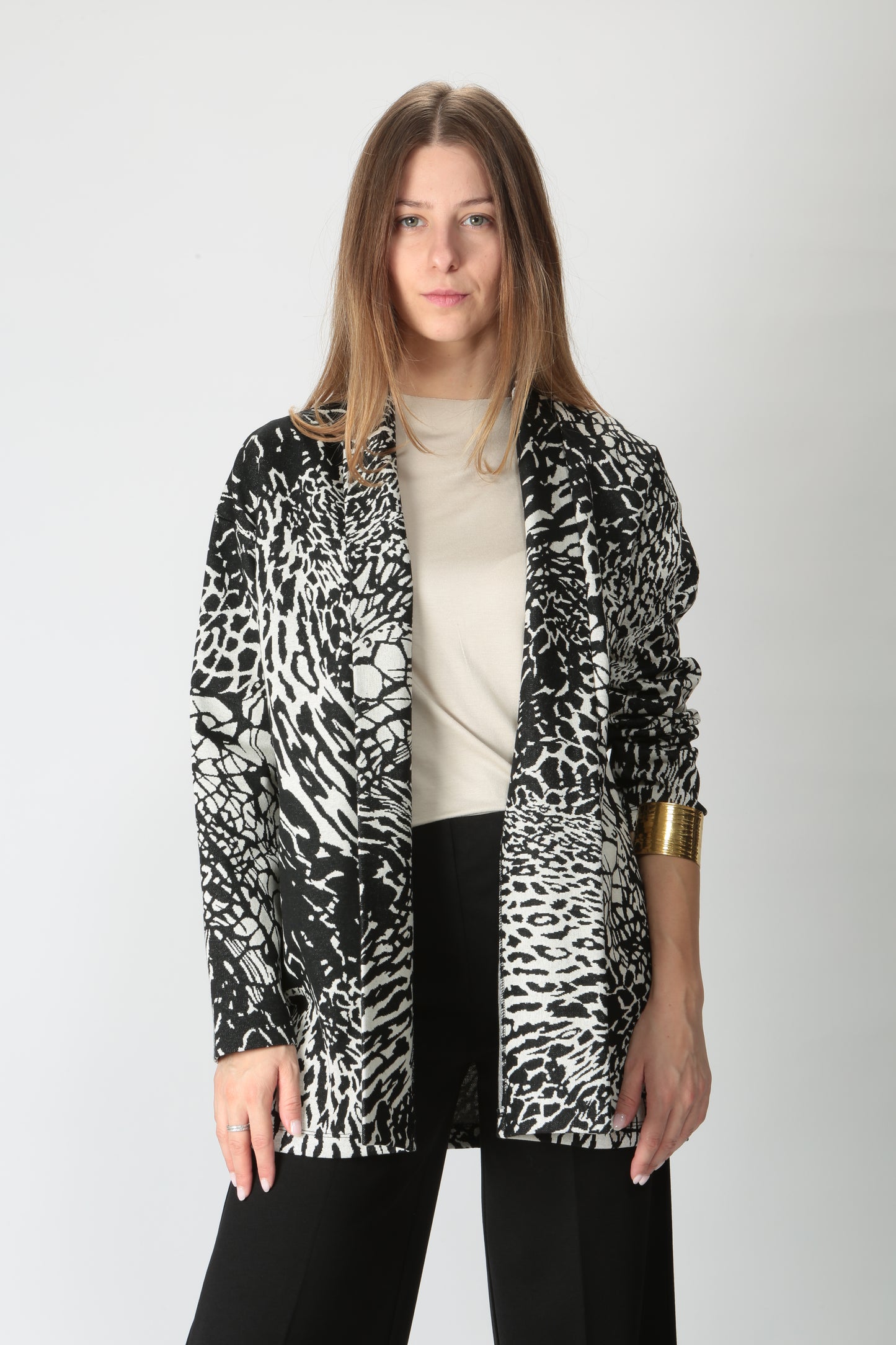 https://admin.shopify.com/store/gulieshop/products/9902941110621#:~:text=https%3A//www.gulieshop.it%20%E2%80%BA%20products%20%E2%80%BA%201978%2Dcardigan%2Dmisto%2Dcotone%2Djacquard