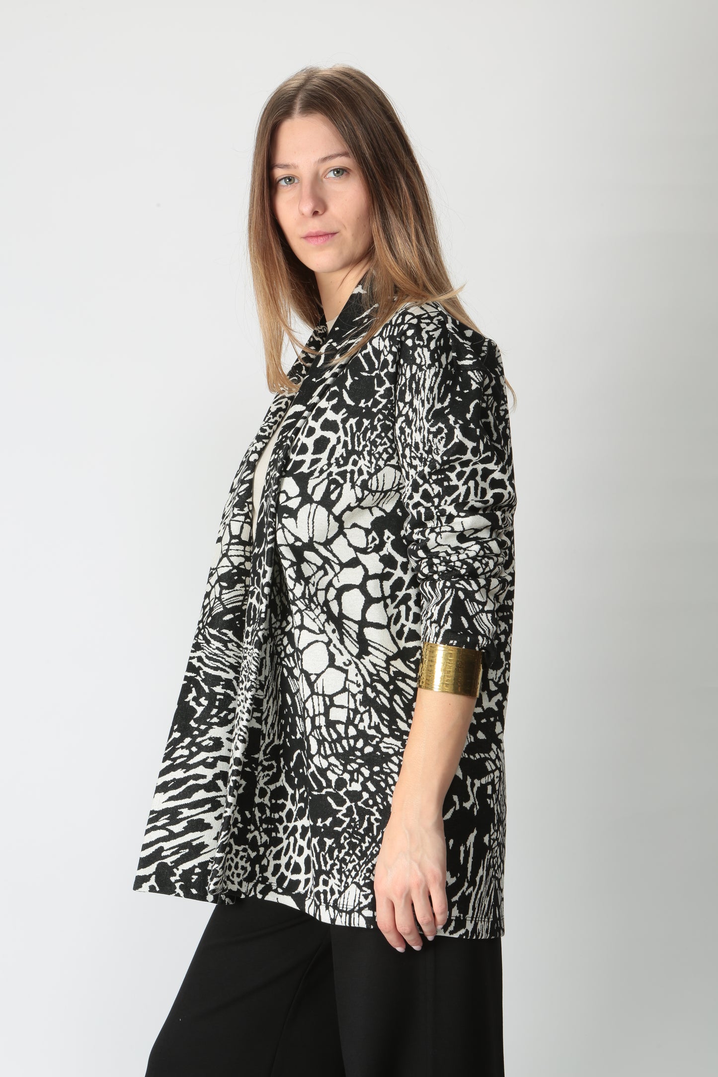 https://admin.shopify.com/store/gulieshop/products/9902941110621#:~:text=https%3A//www.gulieshop.it%20%E2%80%BA%20products%20%E2%80%BA%201978%2Dcardigan%2Dmisto%2Dcotone%2Djacquard