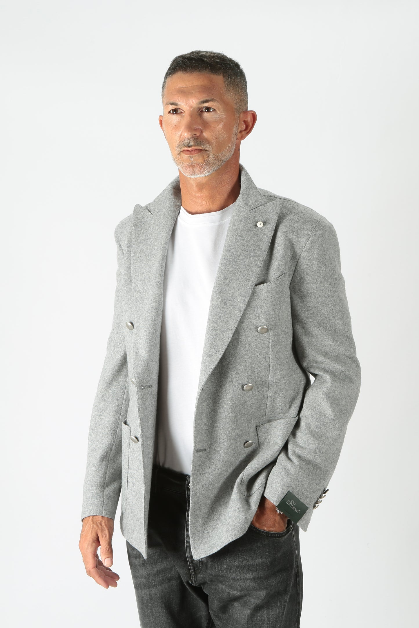https://admin.shopify.com/store/gulieshop/products/8609588183389#:~:text=con%20le%20recensioni-,Brando%20per%20LBM%20Giacca%2035700/2%202813,-Contenuto%20multimediale%201