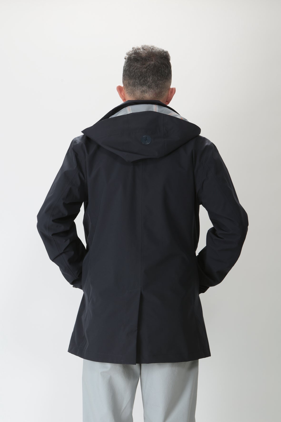 https://admin.shopify.com/store/gulieshop/products/9044483506525#:~:text=Invia-,Save%20the%20duck%20Cappotto%20tecnico%20con%20cappuccio%20D42020M%20Grin18,-Contenuto%20multimediale%201