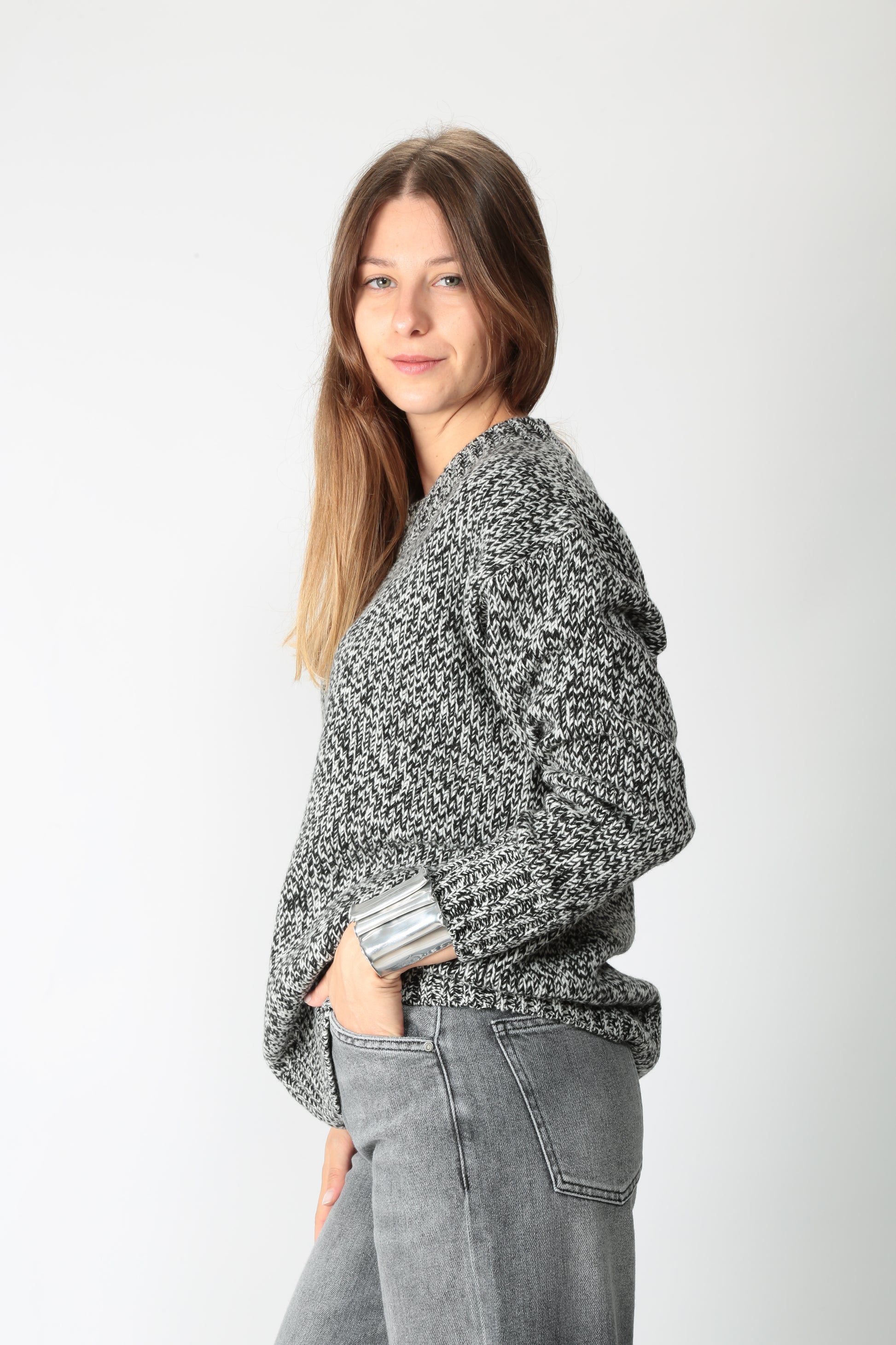 https://admin.shopify.com/store/gulieshop/products/15621943001437#:~:text=https%3A//www.gulieshop.it%20%E2%80%BA%20products%20%E2%80%BA%20alpha%2Dstudio%2Dmaglia%2Din%2Dmouline%2Dad%2D4210c
