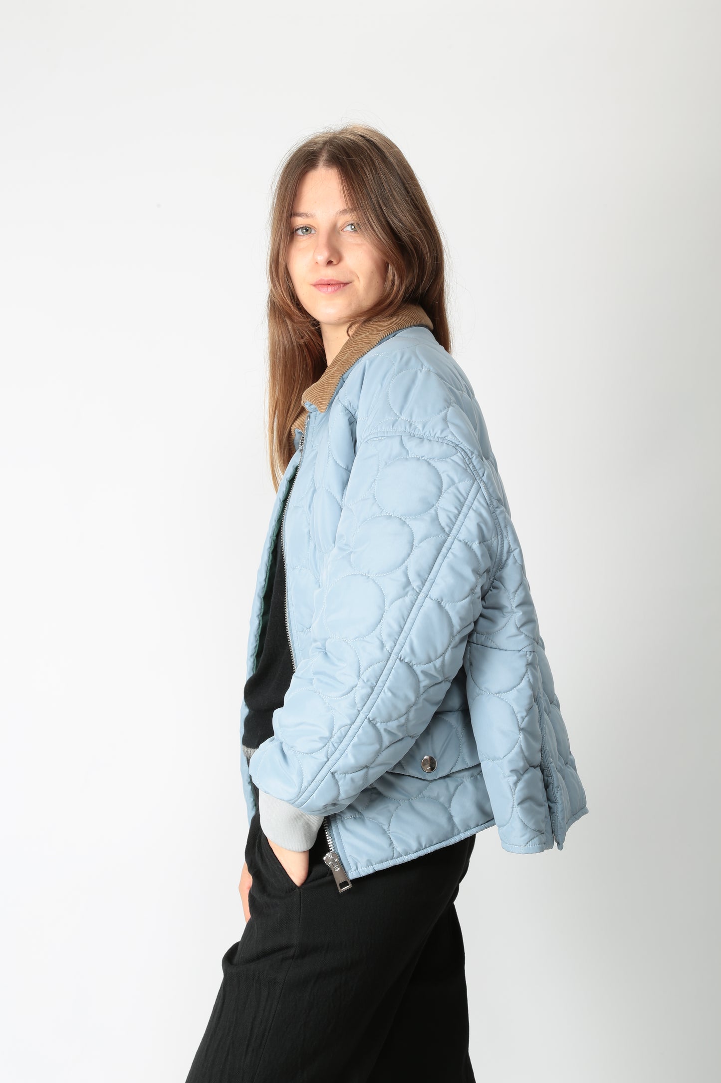https://admin.shopify.com/store/gulieshop/products/15621934285149#:~:text=https%3A//www.gulieshop.it%20%E2%80%BA%20products%20%E2%80%BA%20tela%2Dbomber%2Dtrapuntato%2Dbubble
