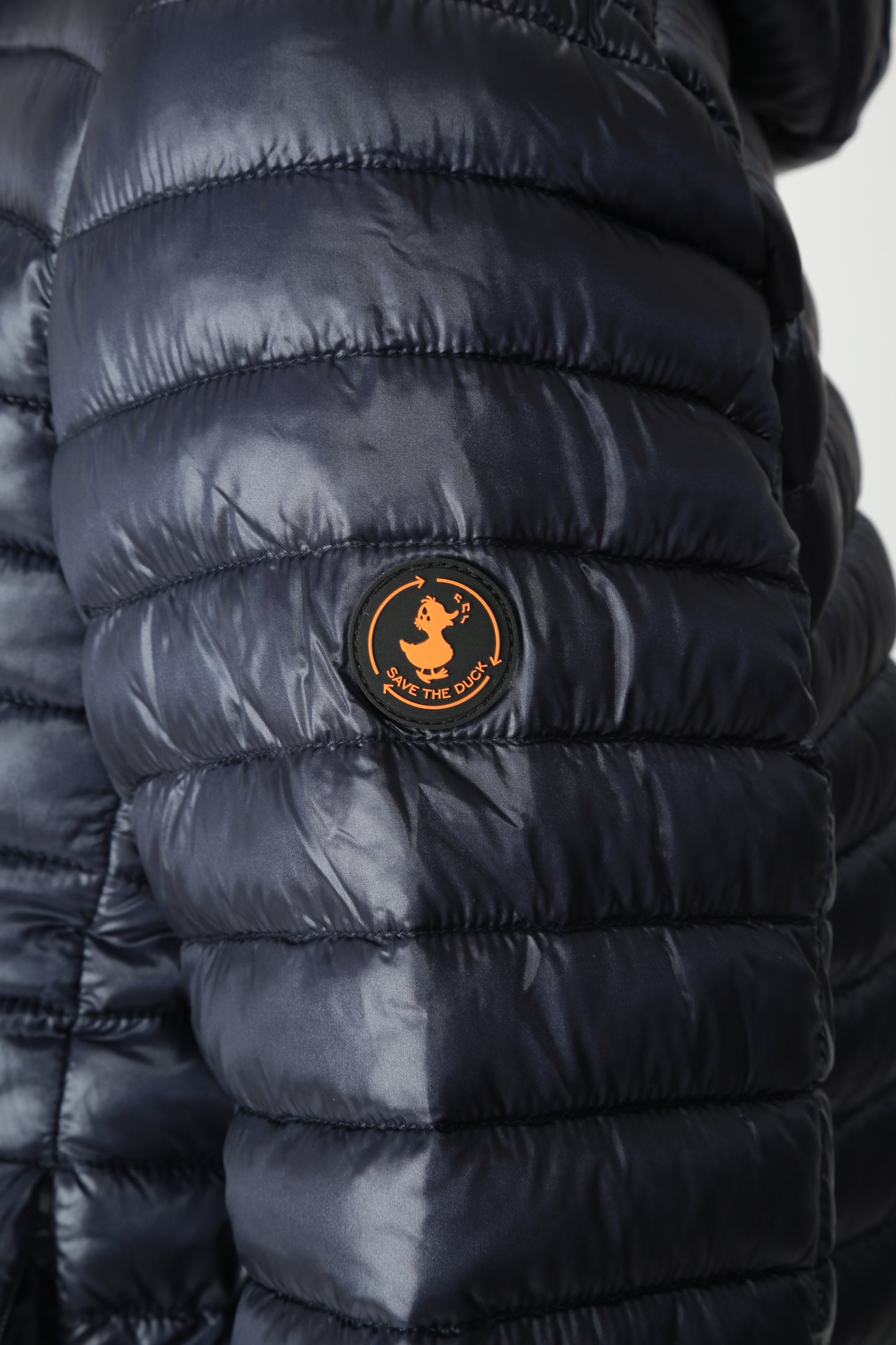 https://admin.shopify.com/store/gulieshop/products/15609271288157#:~:text=https%3A//www.gulieshop.it%20%E2%80%BA%20products%20%E2%80%BA%20save%2Dthe%2Dduck%2Dpiumino%2Dcorto%2Dbabe%2Dlove21%2Dd32447w
