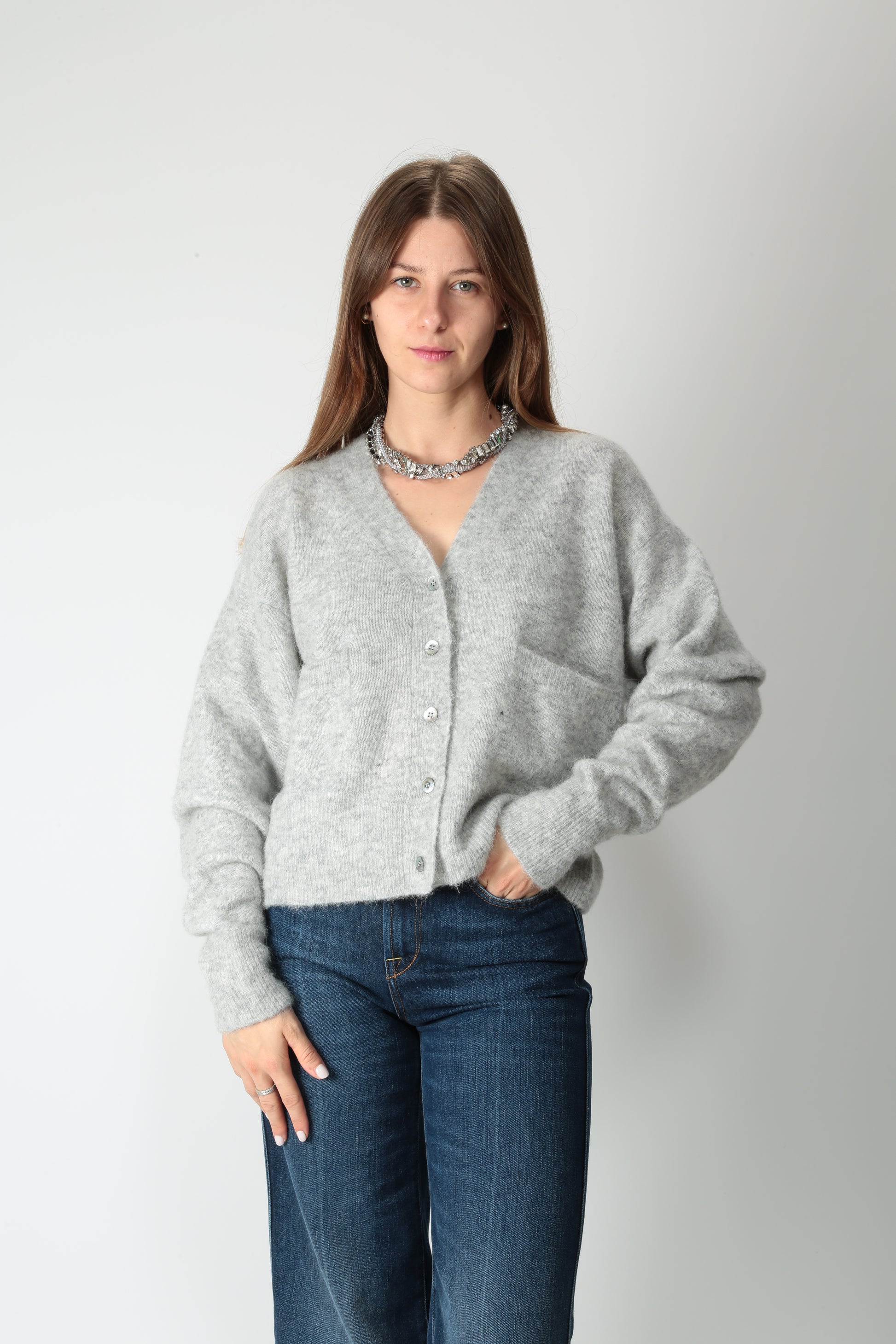 https://admin.shopify.com/store/gulieshop/products/15633572069725#:~:text=https%3A//www.gulieshop.it%20%E2%80%BA%20products%20%E2%80%BA%20jei%2Do%2Dcardigan%2Dmisto%2Dalpaca%2D4568