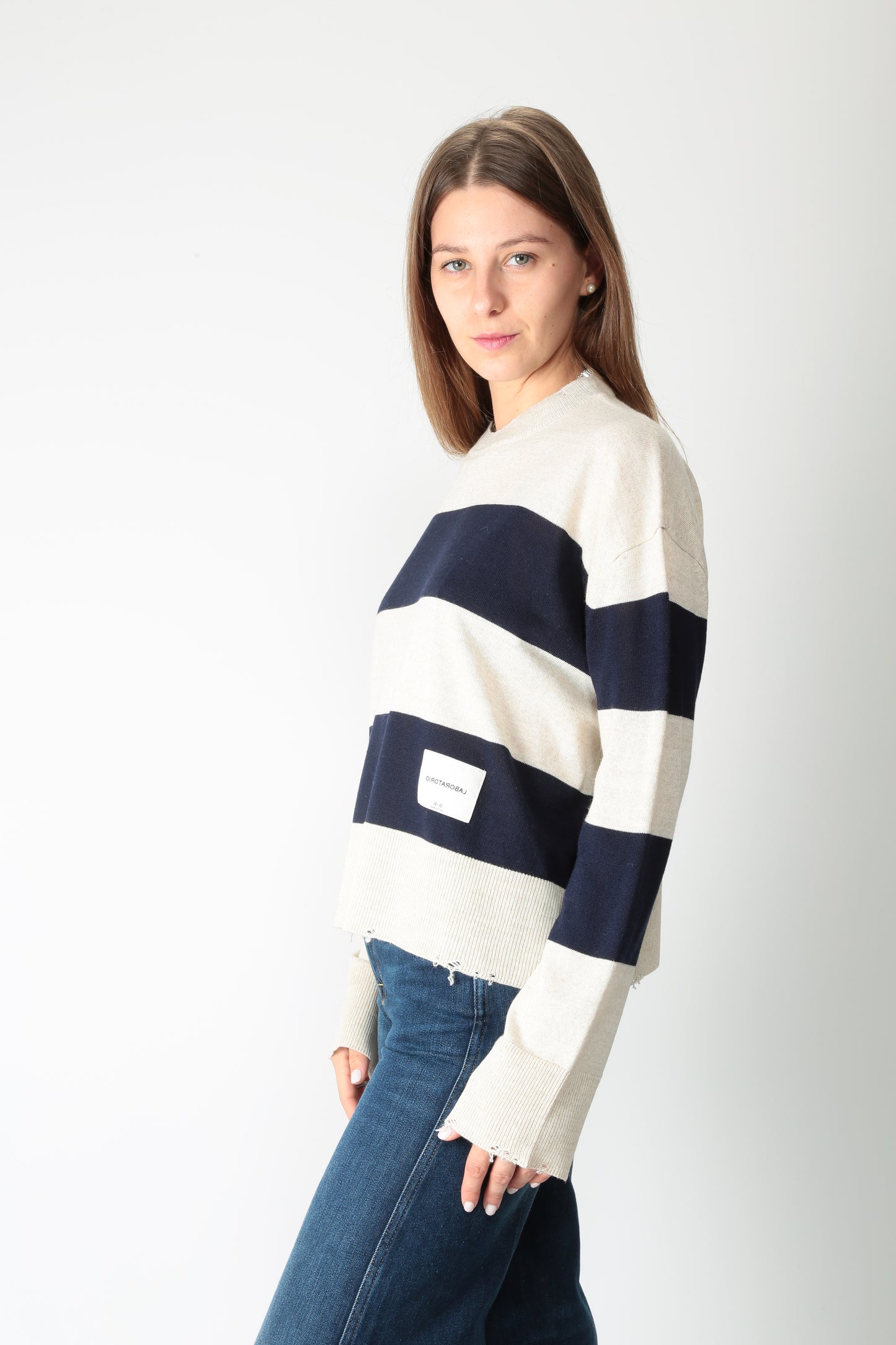 https://admin.shopify.com/store/gulieshop/products/15633572331869#:~:text=https%3A//www.gulieshop.it%20%E2%80%BA%20products%20%E2%80%BA%20jei%2Do%2Dmaglia%2Dcon%2Drotture%2D4557