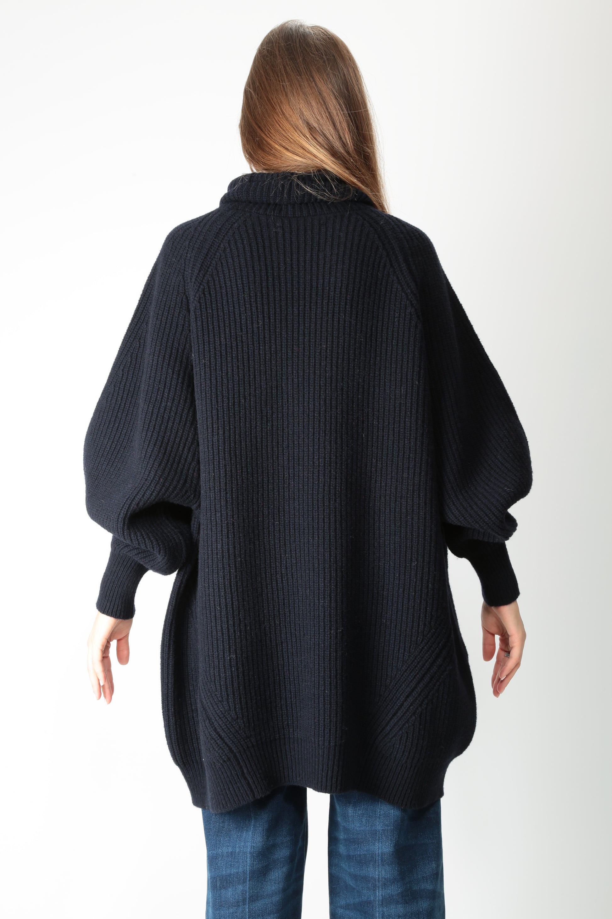 https://admin.shopify.com/store/gulieshop/products/15633572135261#:~:text=https%3A//www.gulieshop.it%20%E2%80%BA%20products%20%E2%80%BA%20jei%2Do%2Dmaglia%2Dlunga%2Da%2Dcoste%2D4527