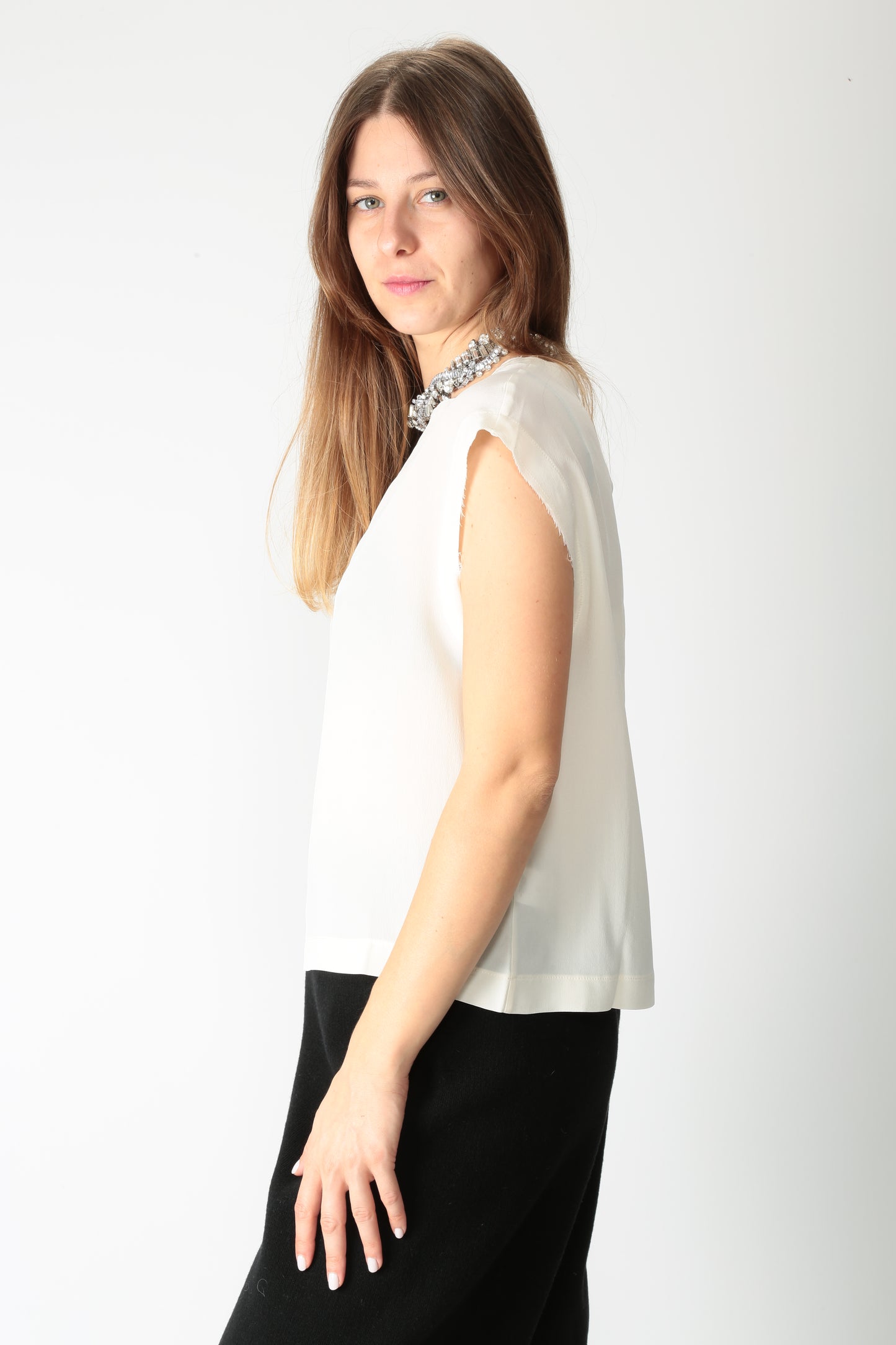 https://admin.shopify.com/store/gulieshop/products/15633572462941#:~:text=https%3A//www.gulieshop.it%20%E2%80%BA%20products%20%E2%80%BA%20jei%2Do%2Dtop%2Dcanotta%2Din%2Dseta%2D4562
