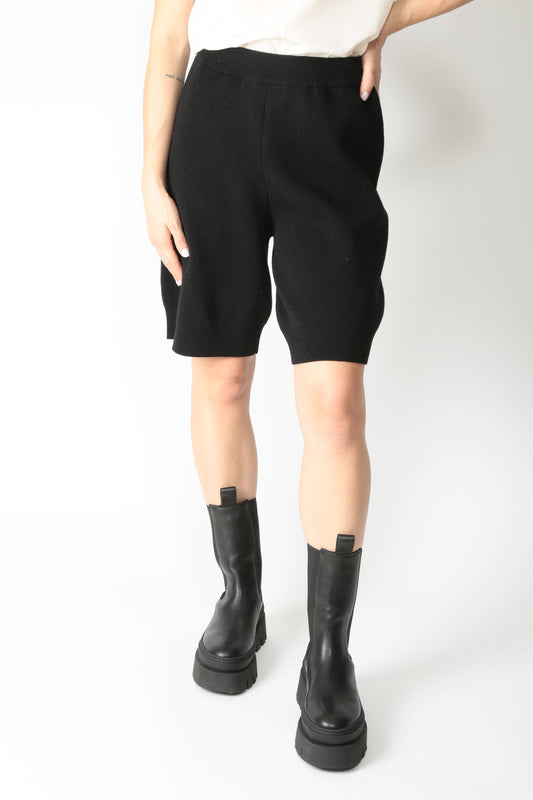 https://admin.shopify.com/store/gulieshop/products/15633572692317#:~:text=https%3A//www.gulieshop.it%20%E2%80%BA%20products%20%E2%80%BA%20jei%2Do%2Dshort%2Din%2Dlana%2D4535