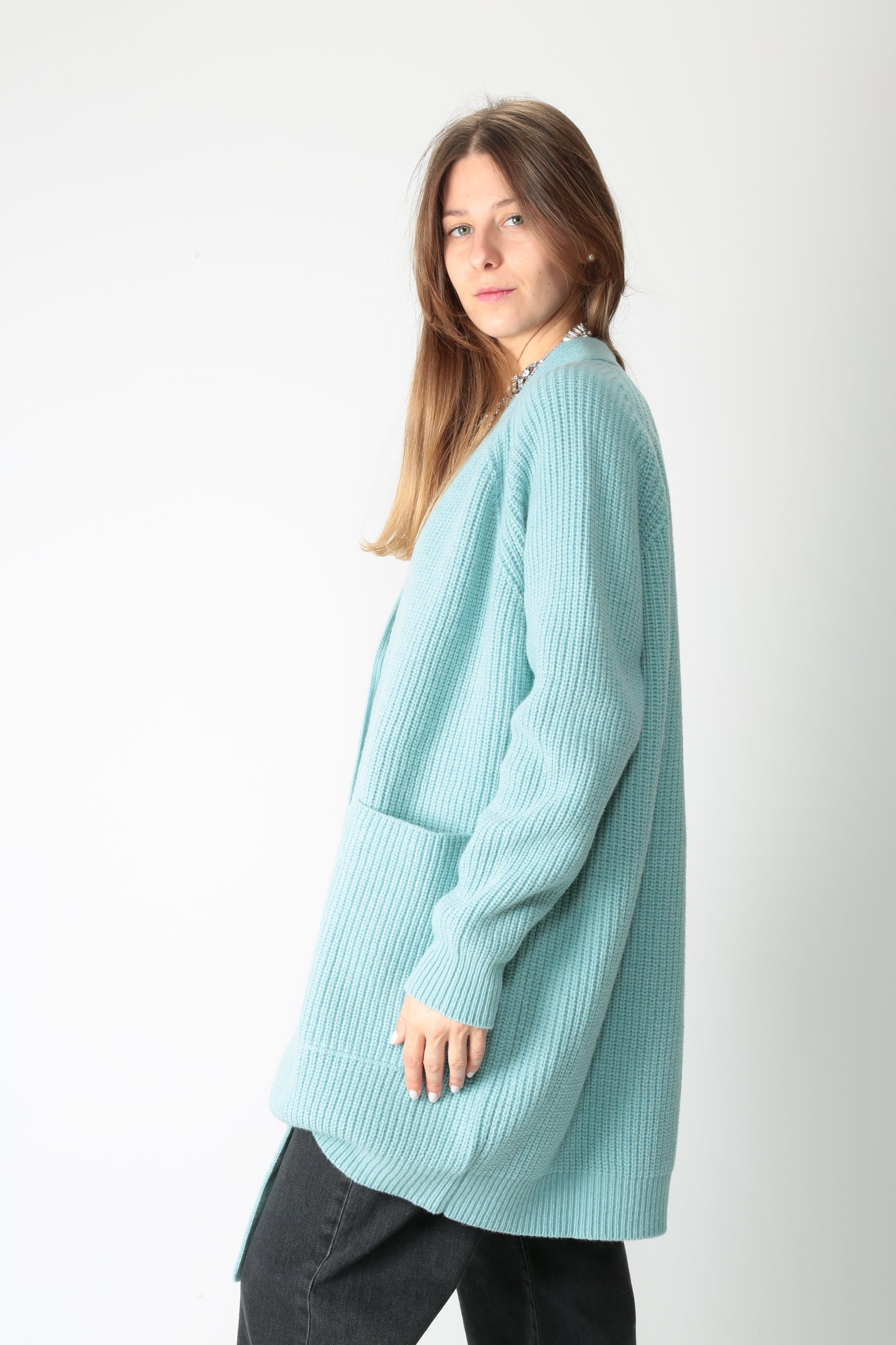 https://admin.shopify.com/store/gulieshop/products/15633572626781#:~:text=https%3A//www.gulieshop.it%20%E2%80%BA%20products%20%E2%80%BA%20jei%2Do%2Dcardigan%2Din%2Dmisto%2Dlana%2Doversize%2D4529
