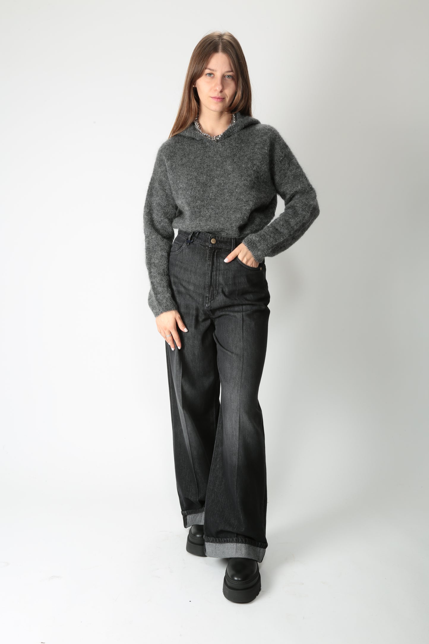 https://admin.shopify.com/store/gulieshop/products/15633562730845#:~:text=https%3A//www.gulieshop.it%20%E2%80%BA%20products%20%E2%80%BA%20s%2Dmaxmara%2Djeans%2Dcotone%2De%2Dviscosa%2Dlusso