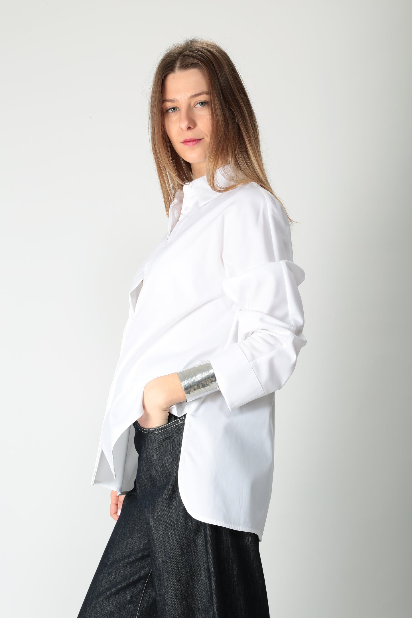 https://admin.shopify.com/store/gulieshop/products/15036213723485#:~:text=https%3A//www.gulieshop.it%20%E2%80%BA%20products%20%E2%80%BA%20s%2Dmaxmara%2Dcamicia%2Din%2Dcotone%2Dsvasata%2Dconero