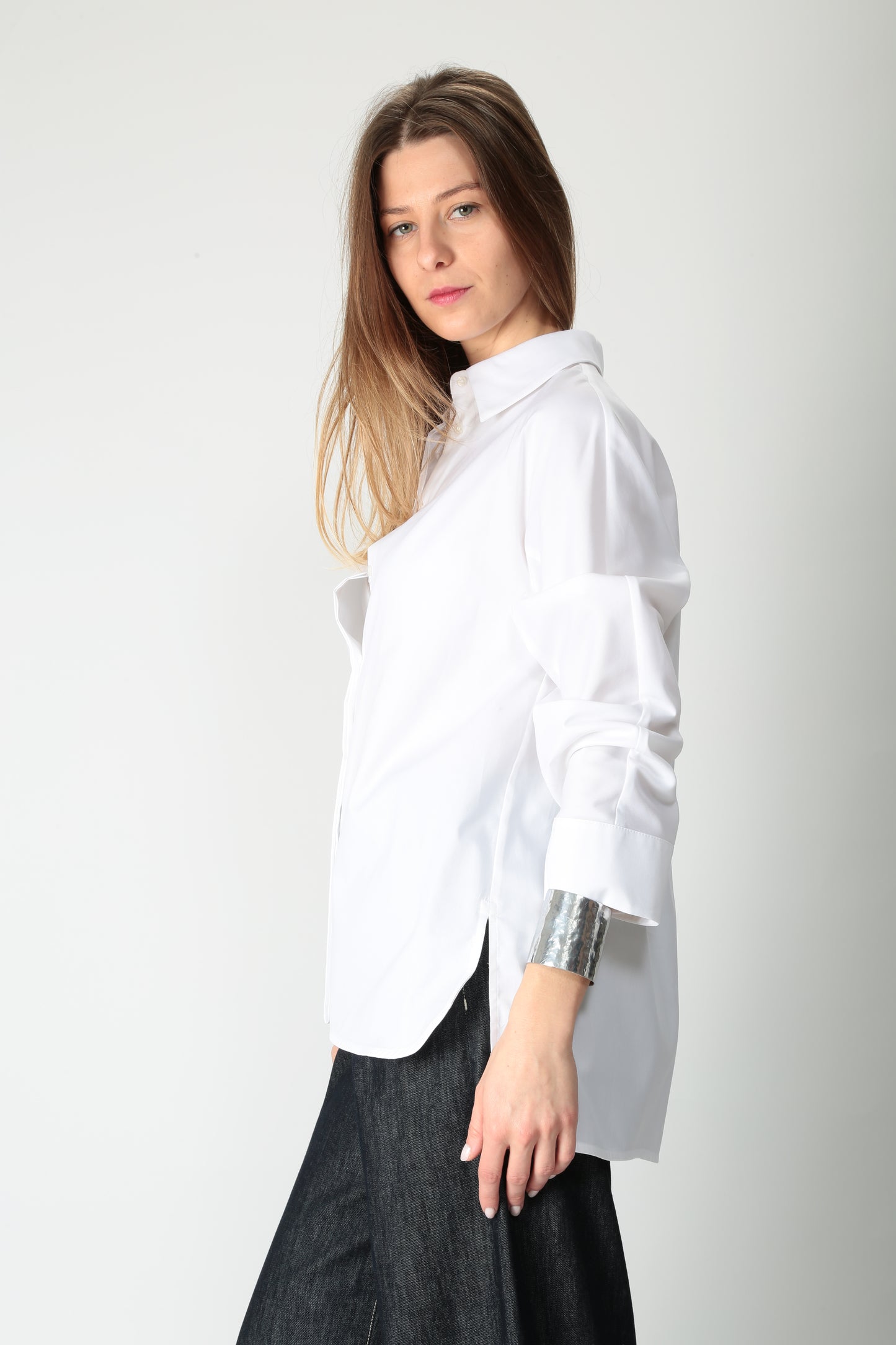 https://admin.shopify.com/store/gulieshop/products/15036213723485#:~:text=https%3A//www.gulieshop.it%20%E2%80%BA%20products%20%E2%80%BA%20s%2Dmaxmara%2Dcamicia%2Din%2Dcotone%2Dsvasata%2Dconero