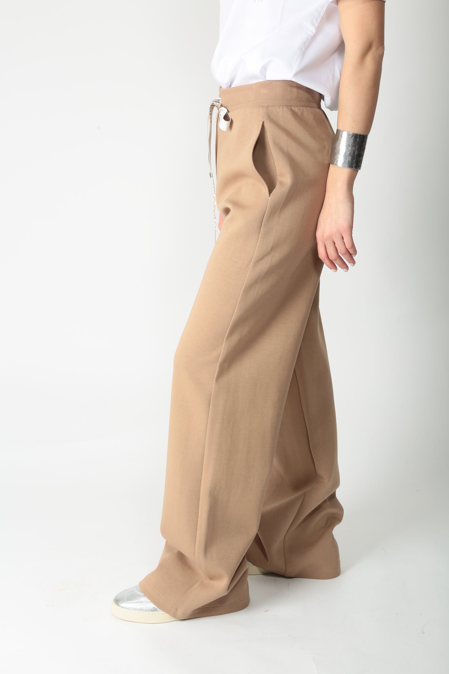 https://admin.shopify.com/store/gulieshop/products/15036213133661#:~:text=https%3A//www.gulieshop.it%20%E2%80%BA%20products%20%E2%80%BA%20s%2Dmaxmara%2Dpantalone%2Din%2Dfelpa%2Dbali