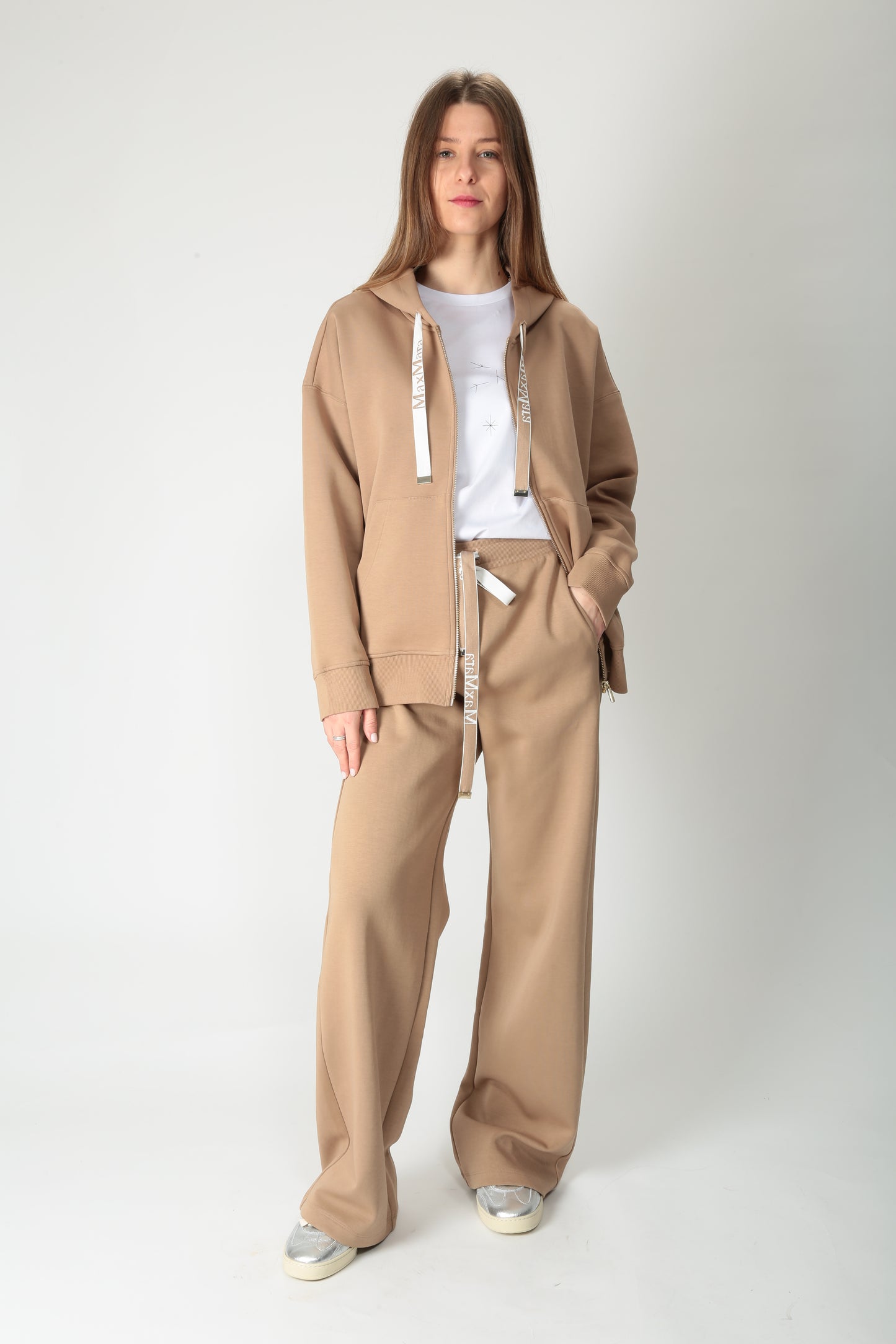 https://admin.shopify.com/store/gulieshop/products/15036213068125#:~:text=https%3A//www.gulieshop.it%20%E2%80%BA%20products%20%E2%80%BA%20s%2Dmaxmara%2Dfelpa%2Dcon%2Dzip%2De%2Dcappuccio%2Djour