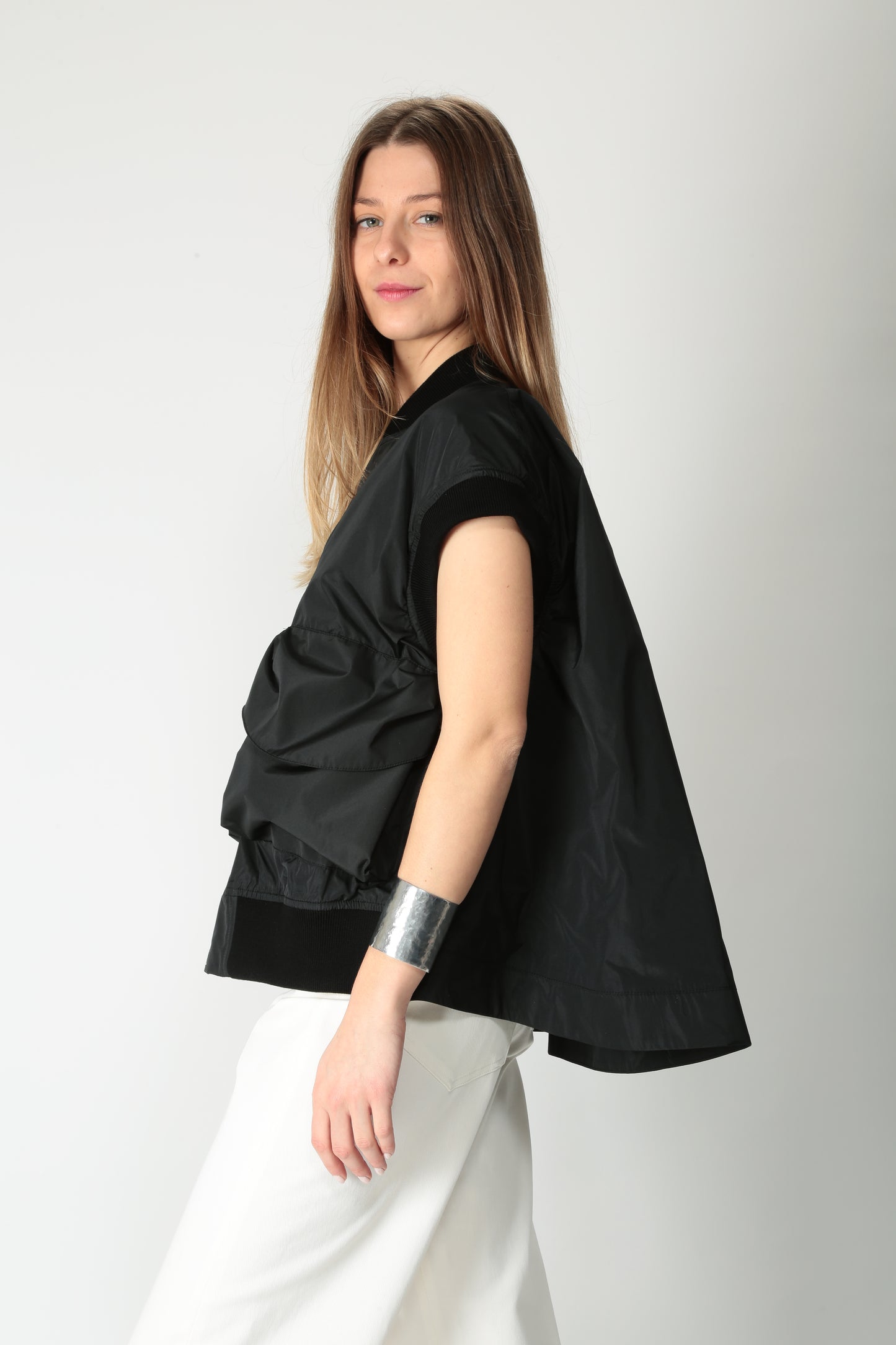 https://admin.shopify.com/store/gulieshop/products/15034969063773#:~:text=https%3A//www.gulieshop.it%20%E2%80%BA%20products%20%E2%80%BA%20meimeij%2Dgilet%2Dcon%2Dtasconi%2Dm5pd05