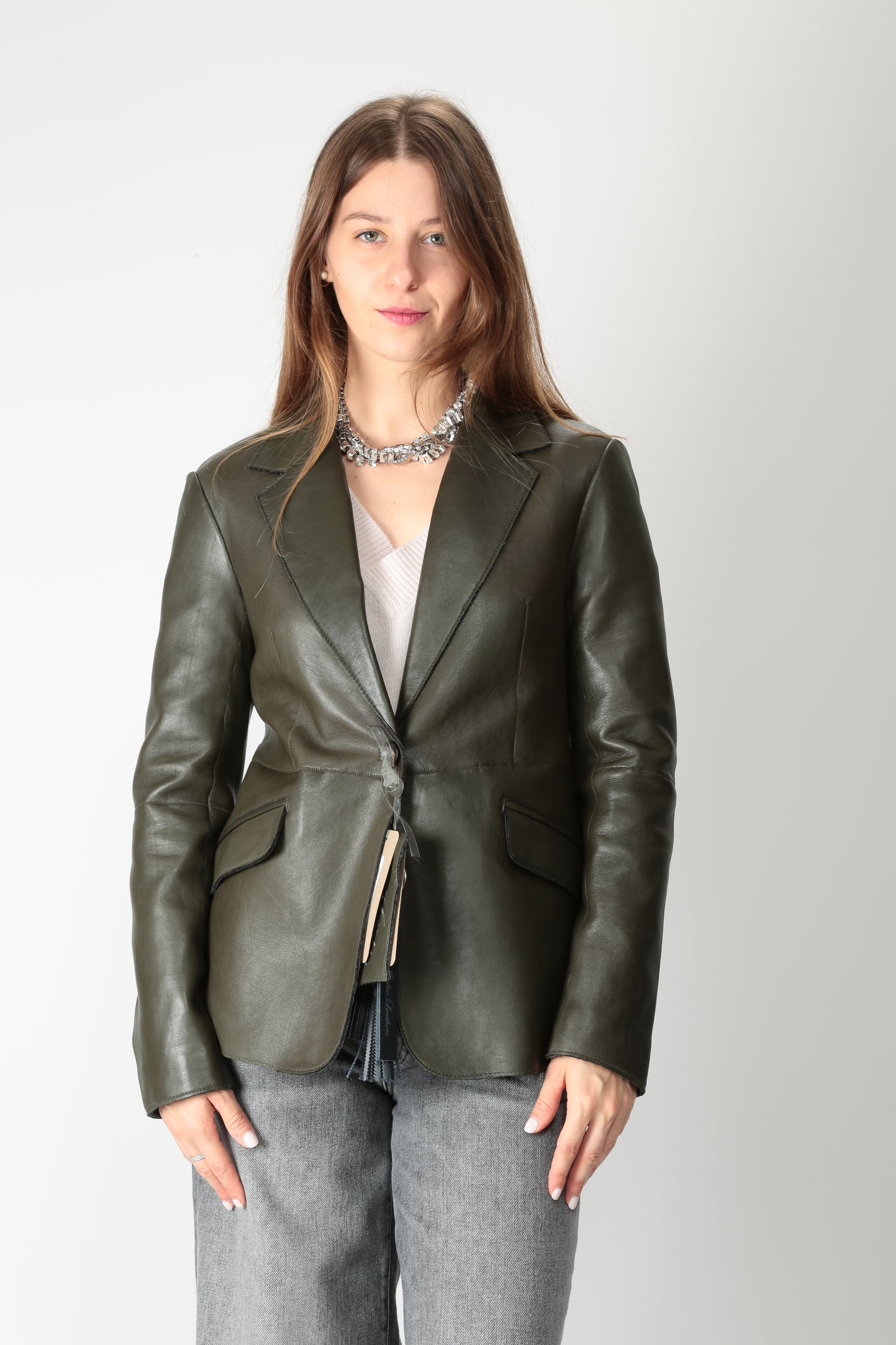 https://admin.shopify.com/store/gulieshop/products/15663934898525#:~:text=https%3A//www.gulieshop.it%20%E2%80%BA%20products%20%E2%80%BA%20jackie%2Dgiacca%2Din%2Dpelle%2Dmonopetto%2Dlucia