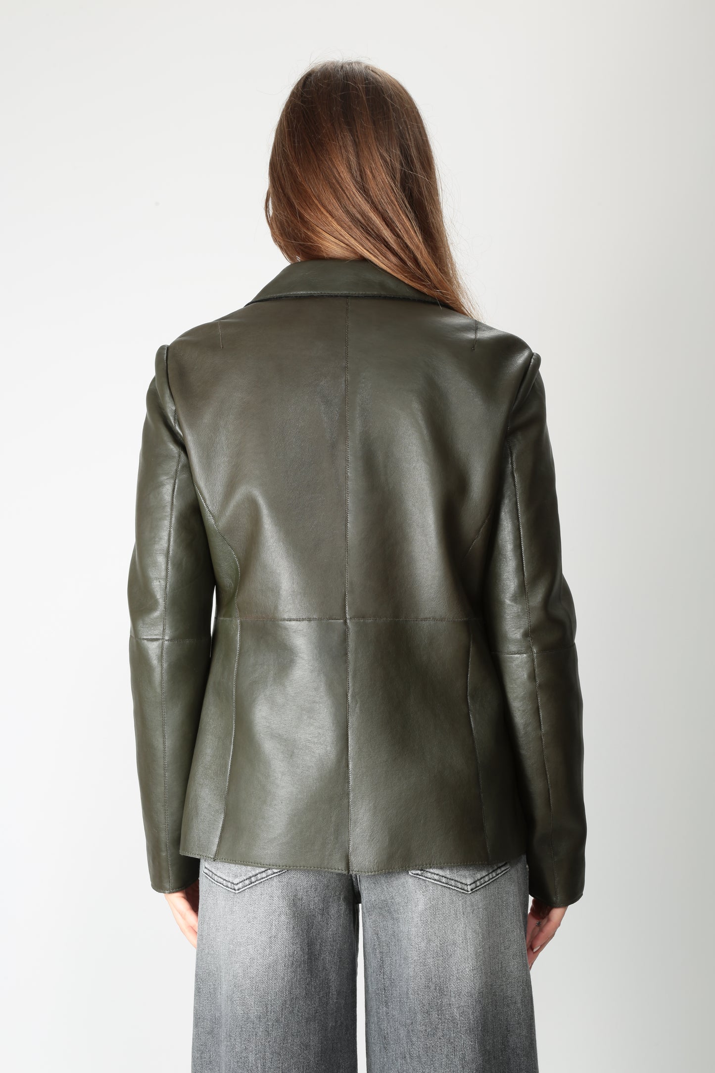 https://admin.shopify.com/store/gulieshop/products/15663934898525#:~:text=https%3A//www.gulieshop.it%20%E2%80%BA%20products%20%E2%80%BA%20jackie%2Dgiacca%2Din%2Dpelle%2Dmonopetto%2Dlucia