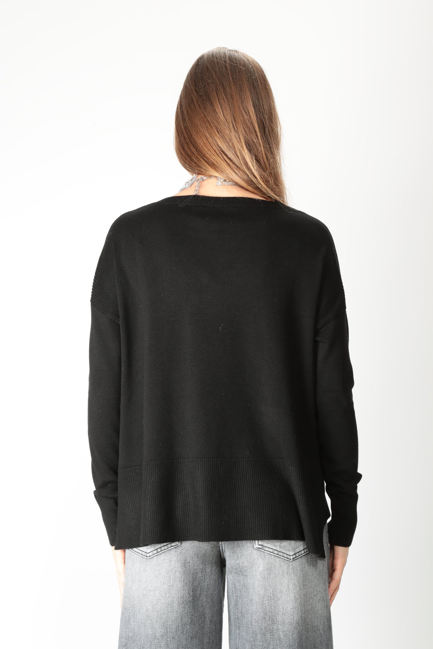 https://admin.shopify.com/store/gulieshop/products/15663934570845#:~:text=https%3A//www.gulieshop.it%20%E2%80%BA%20products%20%E2%80%BA%20maida%2Dmila%2Dmaglia%2Din%2Dmisto%2Dviscosa%2D255m1071
