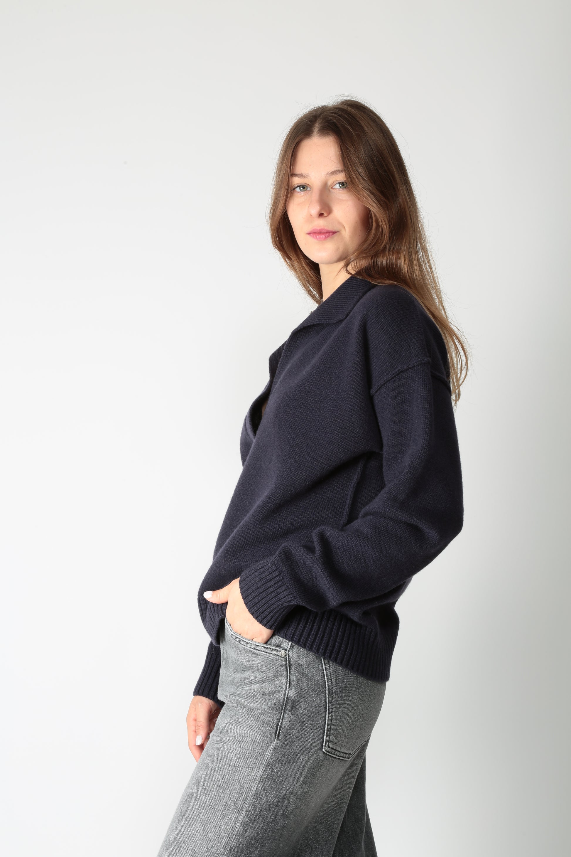 https://admin.shopify.com/store/gulieshop/products/15663934669149#:~:text=https%3A//www.gulieshop.it%20%E2%80%BA%20products%20%E2%80%BA%20maida%2Dmila%2Dmaglia%2Da%2Dpolo%2Din%2Dlana%2D255m8213%2D1