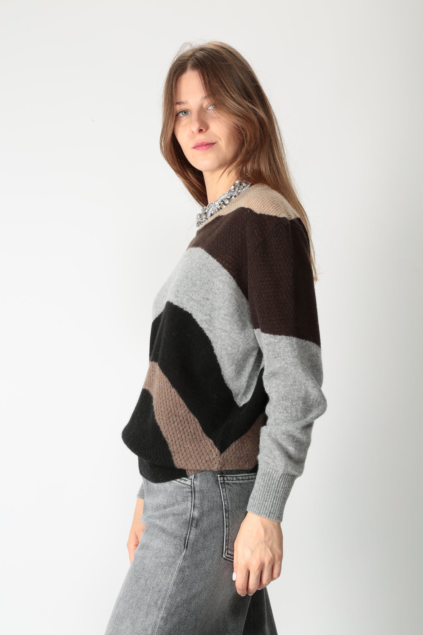 https://admin.shopify.com/store/gulieshop/products/15663942336861#:~:text=https%3A//www.gulieshop.it%20%E2%80%BA%20products%20%E2%80%BA%20solotre%2Dmaglia%2Din%2Dlana%2De%2Dcachemire%2Dm3f0022