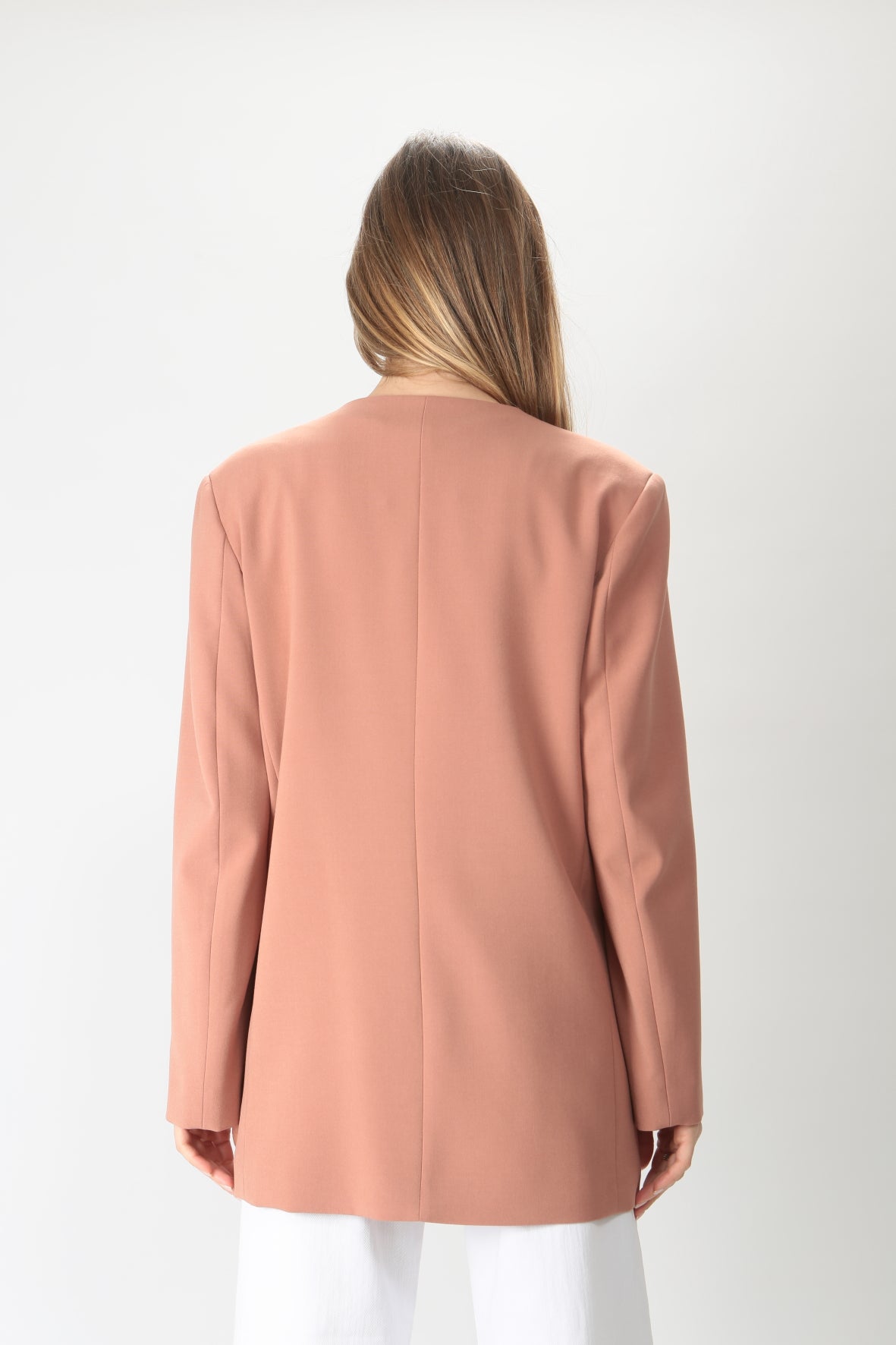 https://admin.shopify.com/store/gulieshop/products/9114952335709#:~:text=Invia-,Ottod%27ame%20Giacca%20ampia%20monopetto%20DG5988,-Contenuto%20multimediale%201