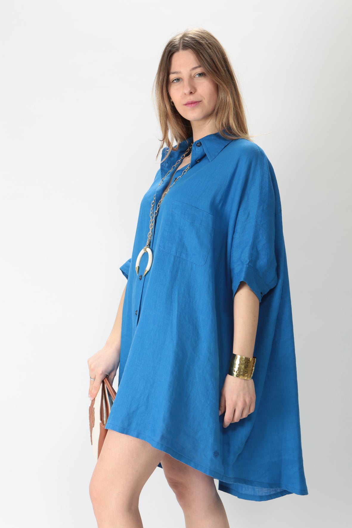 https://admin.shopify.com/store/gulieshop/products/9114952663389#:~:text=Invia-,Ottod%27ame%20Abito%20oversize%20in%20lino%20DC4901,-Contenuto%20multimediale%201
