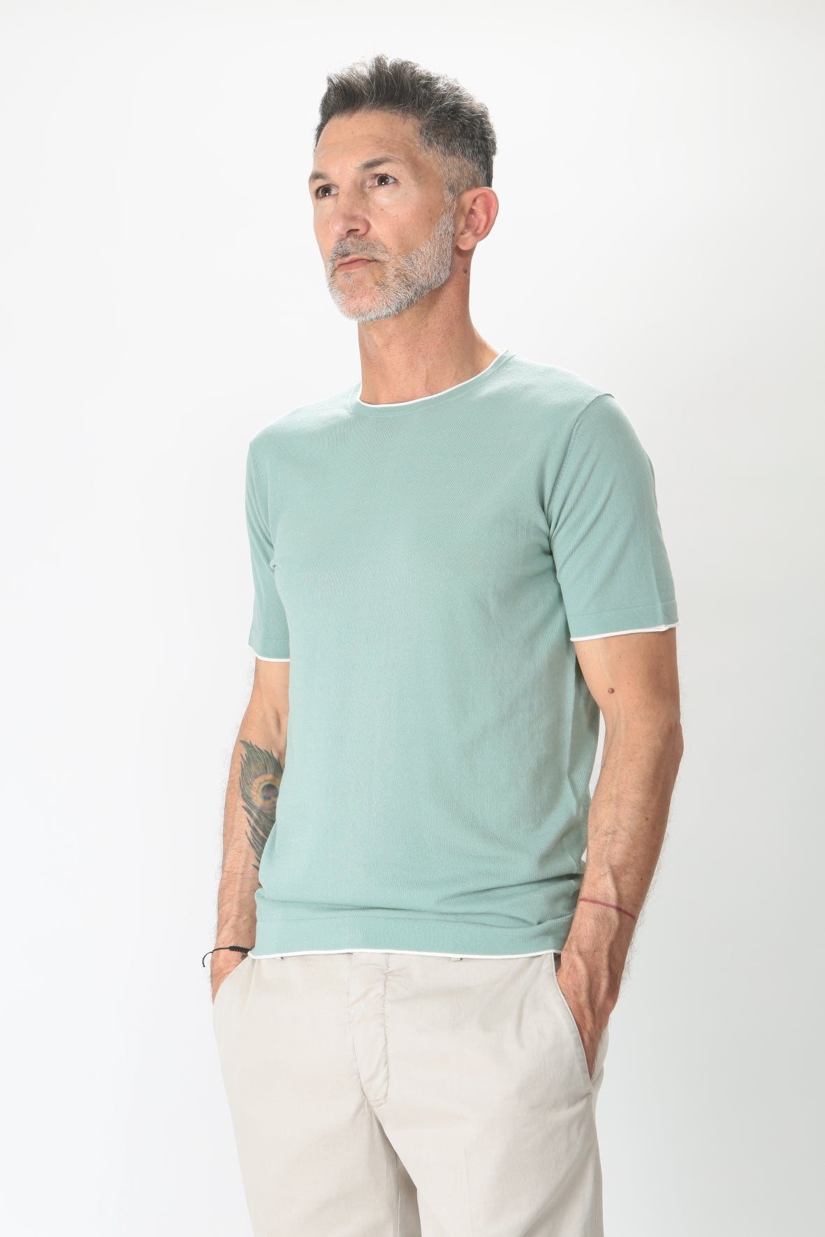 https://admin.shopify.com/store/gulieshop/products/9109518188893#:~:text=Invia-,Lubiam%20Maglia%20in%20filo%2049148/5%206405,-Contenuto%20multimediale%201