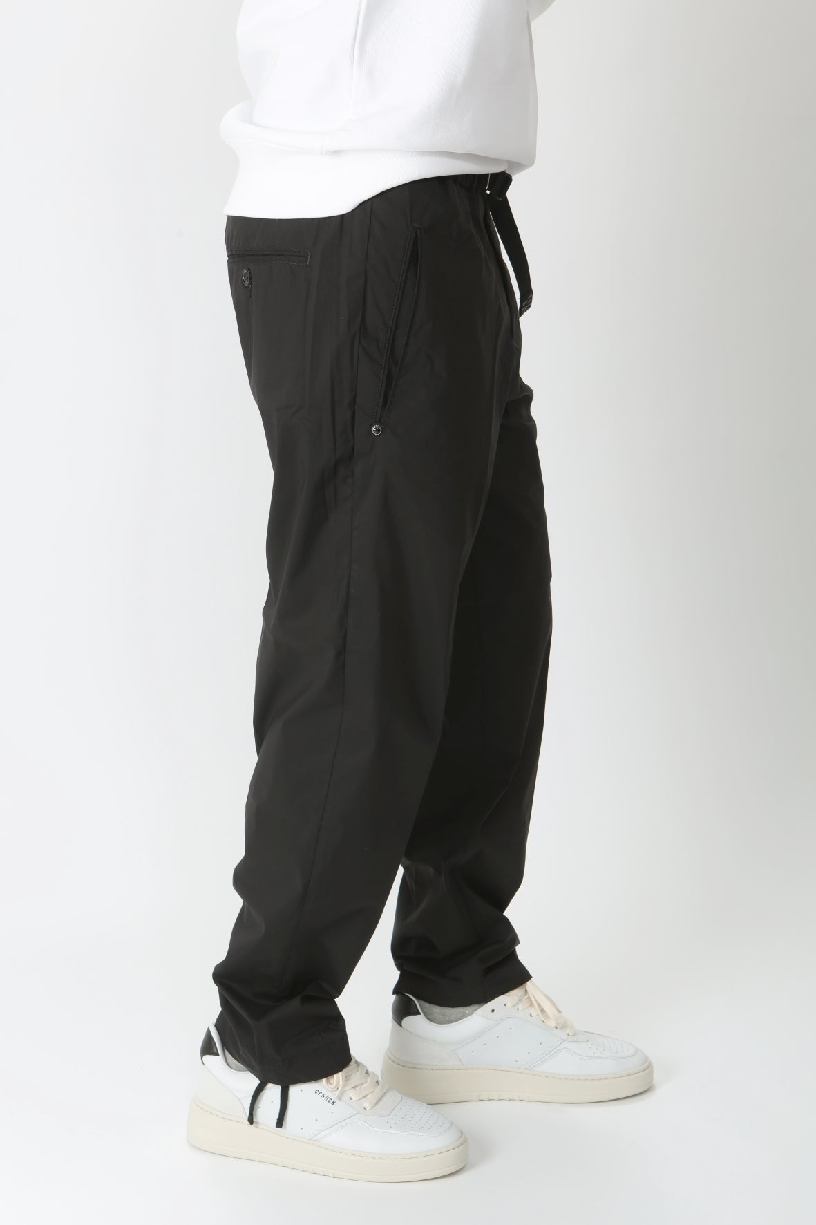 https://admin.shopify.com/store/gulieshop/products/9109378335069#:~:text=Invia-,White%20Sand%20Pantalone%20in%20cotone%20leggero%20SU68%20David%2024SU68311,-Contenuto%20multimediale%201
