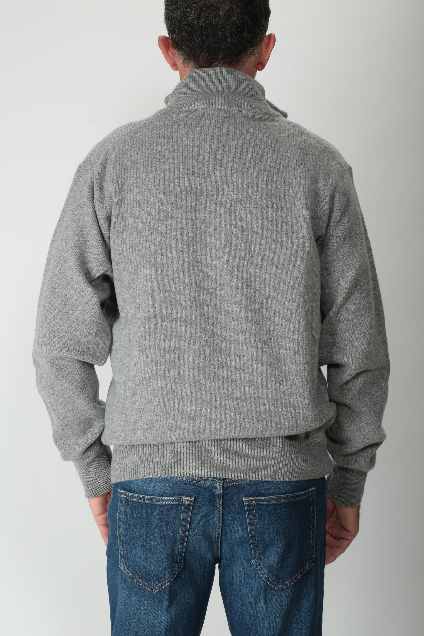 https://admin.shopify.com/store/gulieshop/products/15112695185757#:~:text=https%3A//www.gulieshop.it%20%E2%80%BA%20products%20%E2%80%BA%20amaranto%2Dmaglia%2Dcon%2Dzip%2Db9s0039s