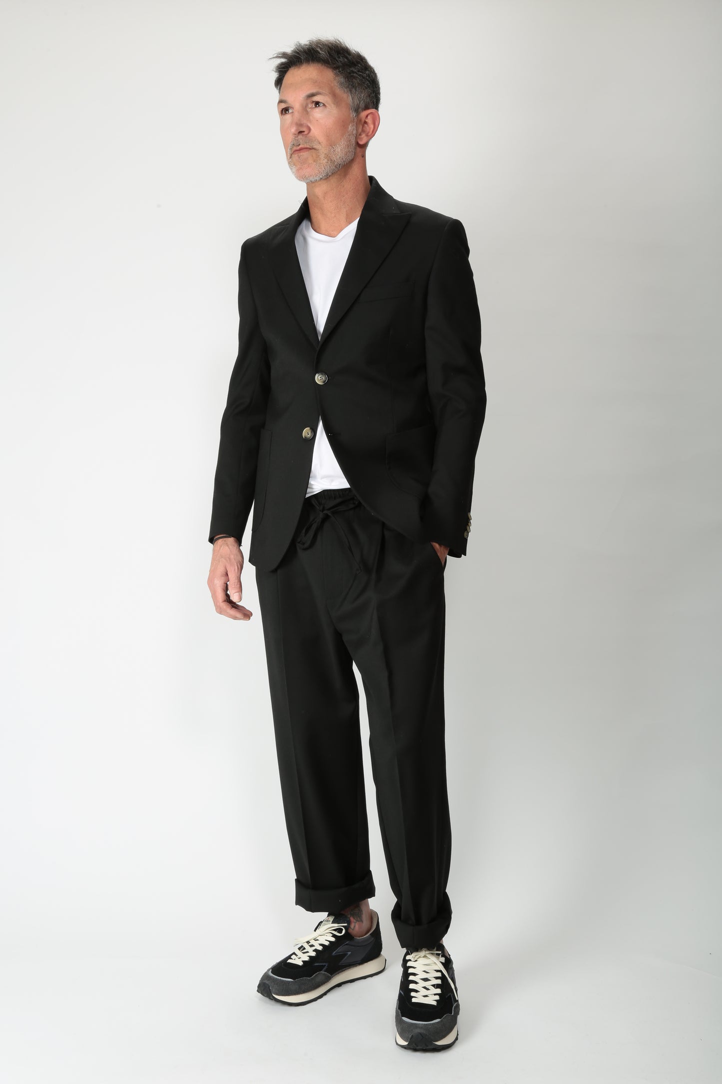 https://admin.shopify.com/store/gulieshop/products/15112695152989#:~:text=https%3A//www.gulieshop.it%20%E2%80%BA%20products%20%E2%80%BA%20amaranto%2Dgiacca%2Dmonopetto%2Din%2Dmisto%2Dlana%2Db6s0023