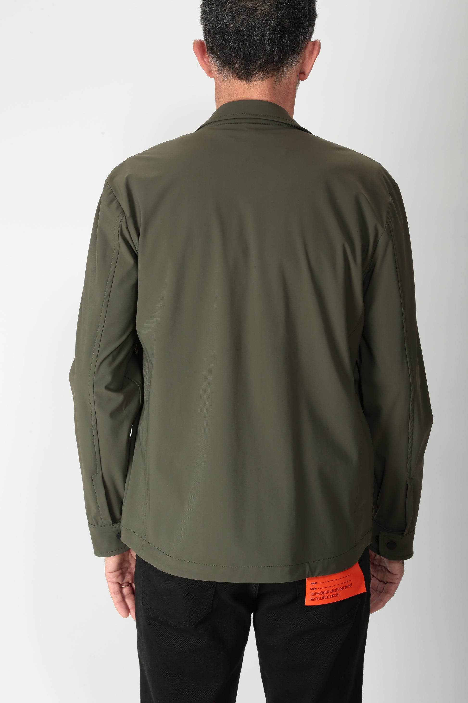 https://admin.shopify.com/store/gulieshop/products/15191486792029#:~:text=https%3A//www.gulieshop.it%20%E2%80%BA%20products%20%E2%80%BA%20pmds%2Dgiacca%2Dovershirt%2Din%2Dtessuto%2Dtecnico%2Drahul