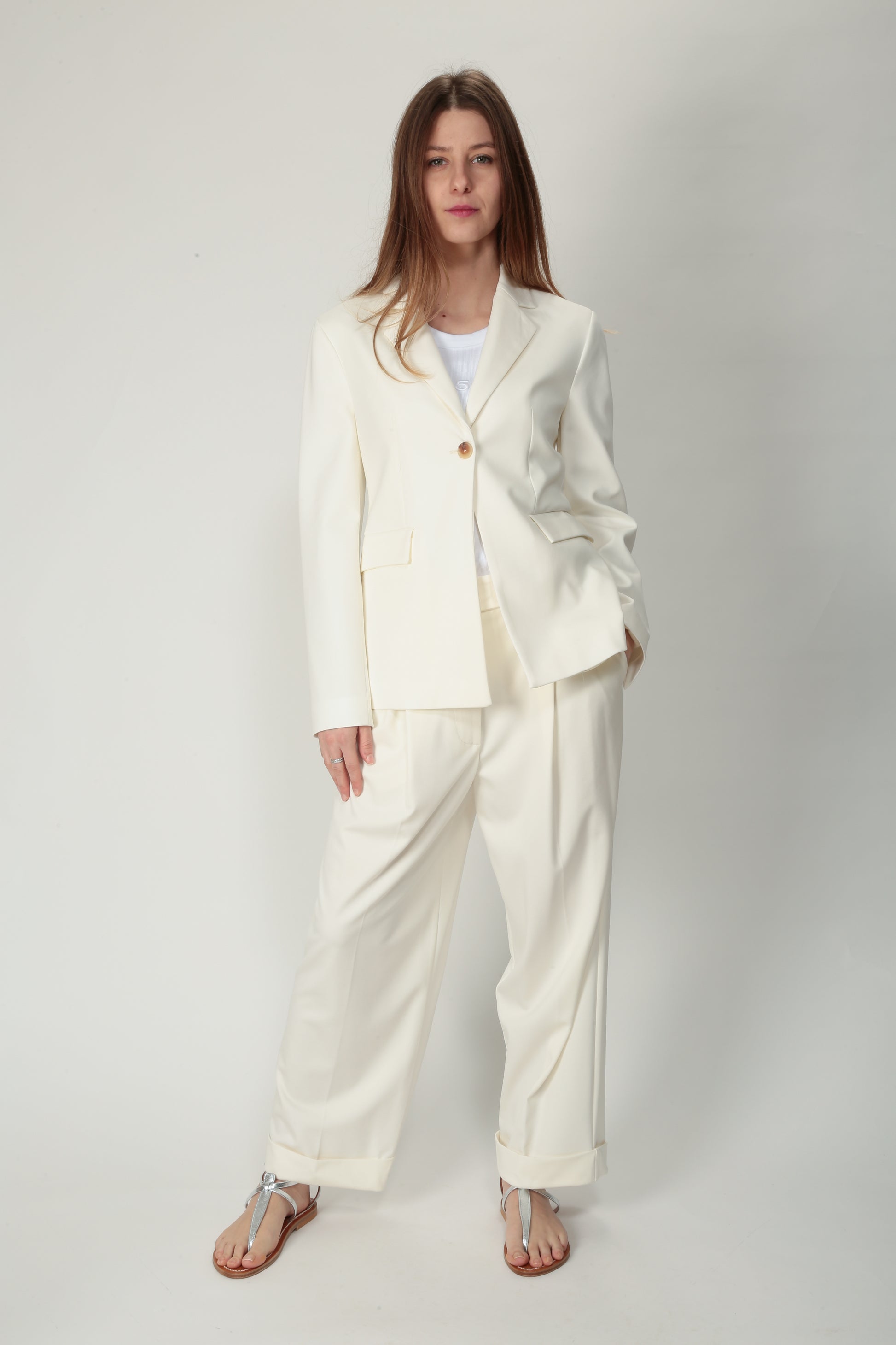 https://admin.shopify.com/store/gulieshop/products/15154416157021#:~:text=https%3A//www.gulieshop.it%20%E2%80%BA%20products%20%E2%80%BA%20l%2Dconti%2Dgiacca%2Df4sm35
