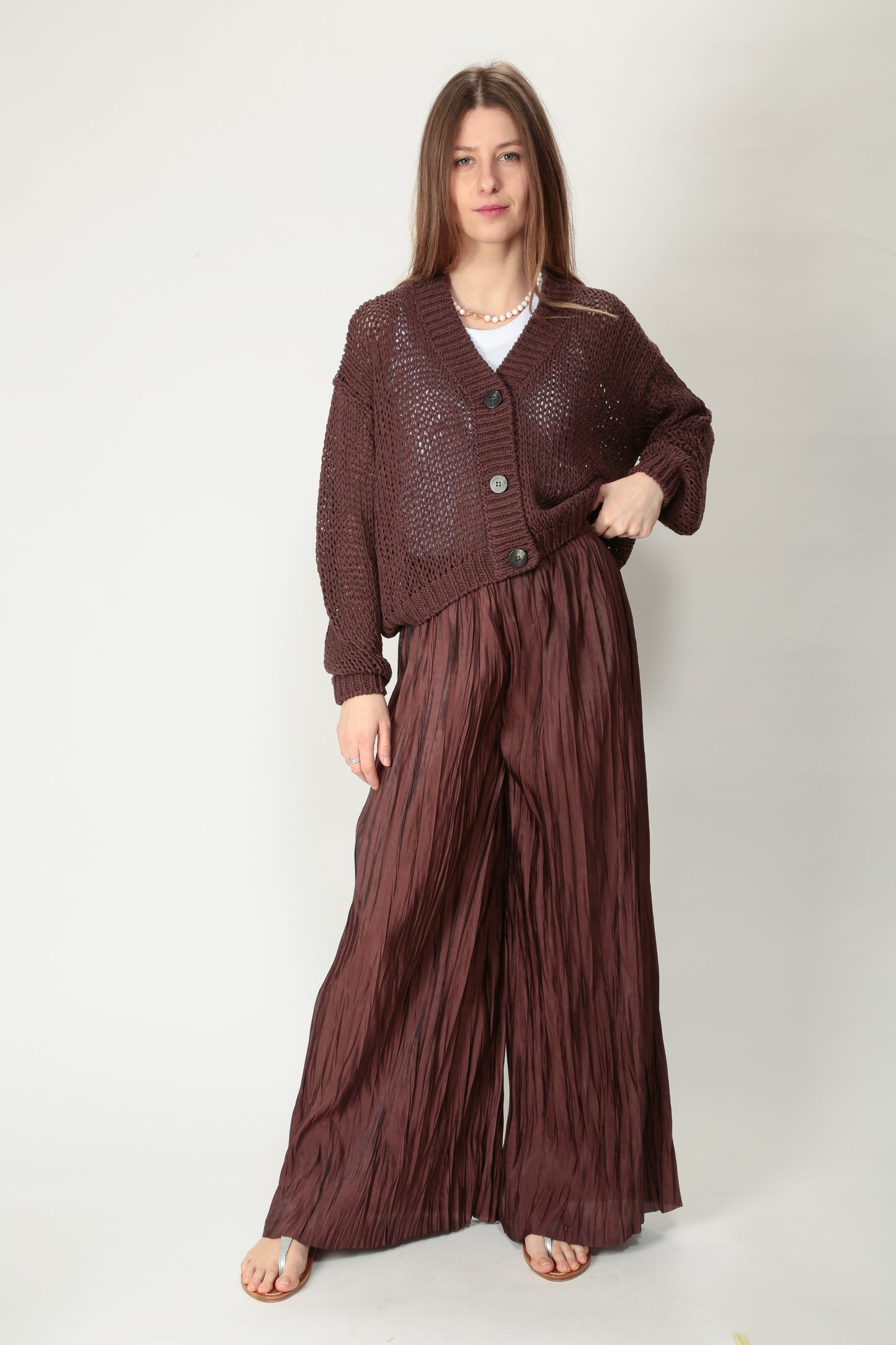 https://admin.shopify.com/store/gulieshop/products/15154452267357#:~:text=https%3A//www.gulieshop.it%20%E2%80%BA%20products%20%E2%80%BA%20r%2Dcollina%2Dcardigan%2Din%2Dfilo%2Dcropped%2Db41010