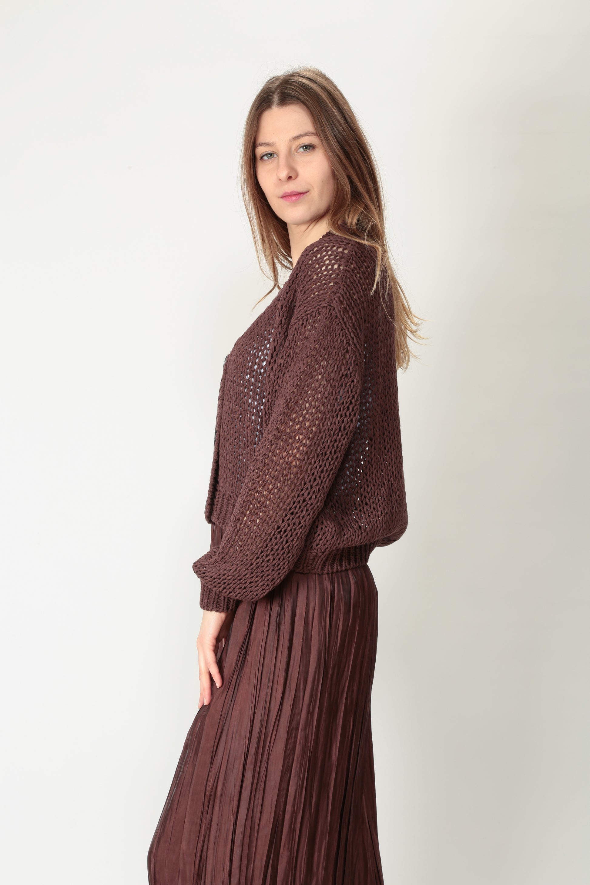 https://admin.shopify.com/store/gulieshop/products/15154452267357#:~:text=https%3A//www.gulieshop.it%20%E2%80%BA%20products%20%E2%80%BA%20r%2Dcollina%2Dcardigan%2Din%2Dfilo%2Dcropped%2Db41010