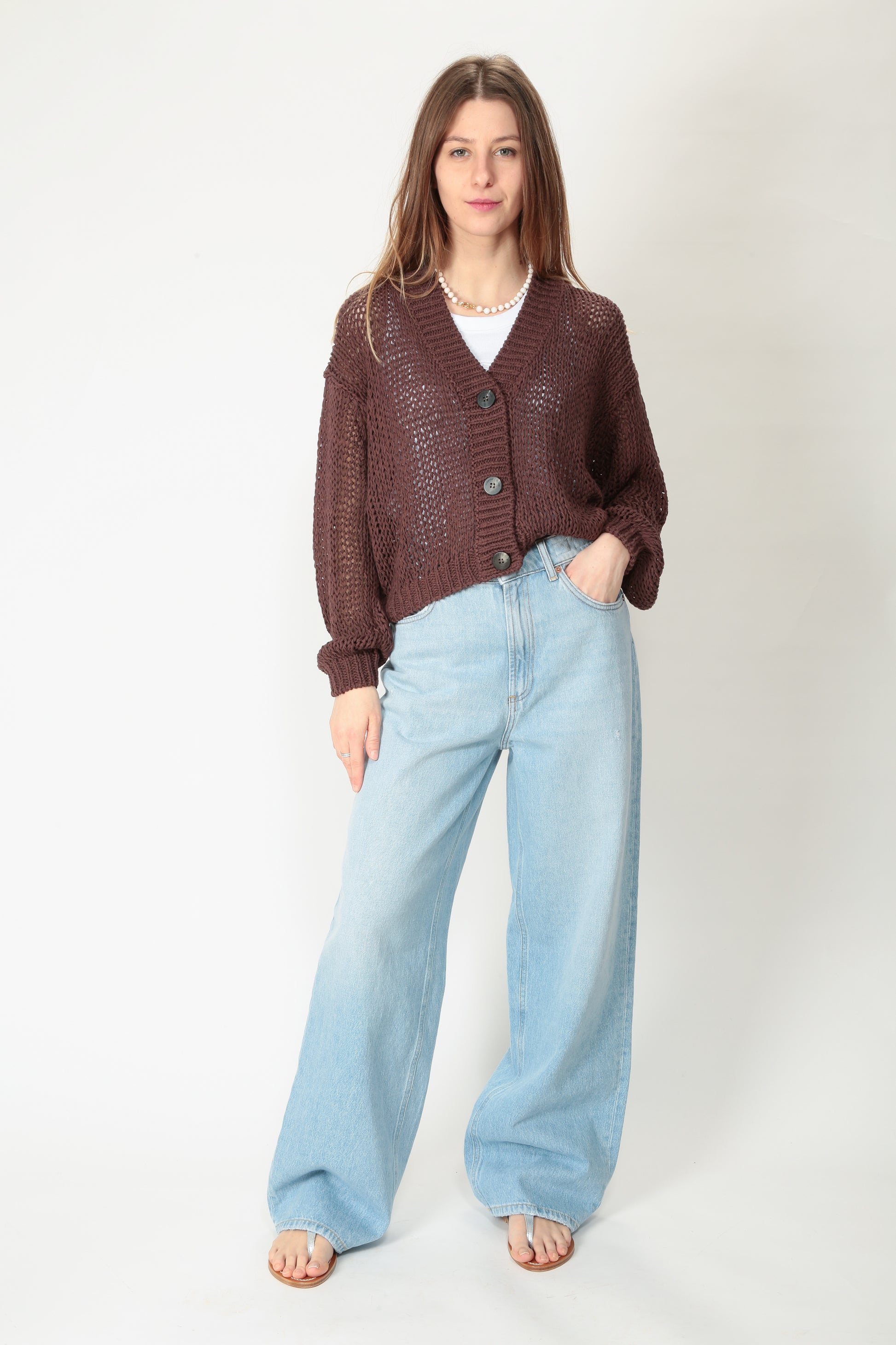 https://admin.shopify.com/store/gulieshop/products/15154452267357#:~:text=https%3A//www.gulieshop.it%20%E2%80%BA%20products%20%E2%80%BA%20r%2Dcollina%2Dcardigan%2Din%2Dfilo%2Dcropped%2Db41010