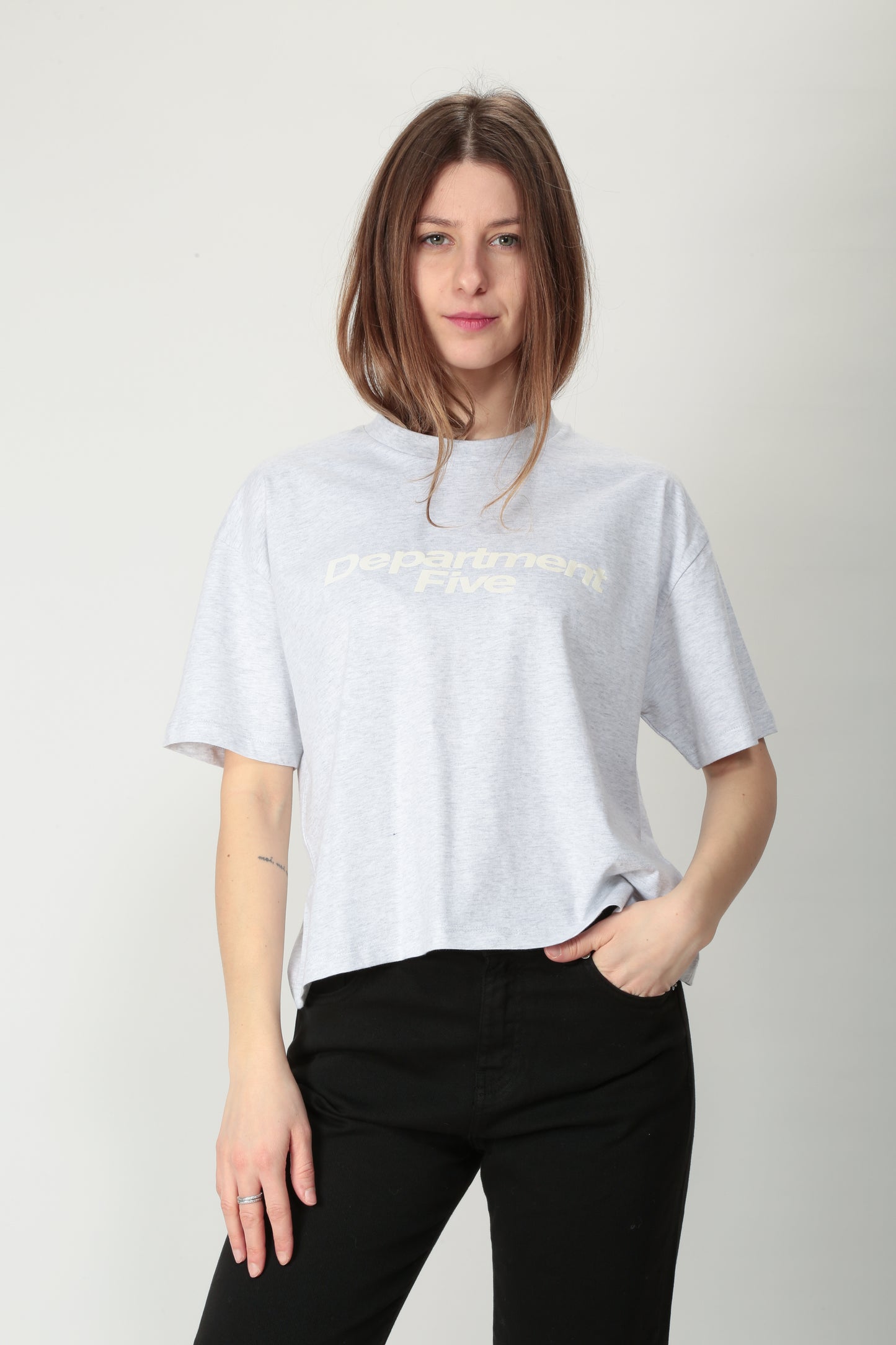 https://admin.shopify.com/store/gulieshop/products/15095553753437#:~:text=https%3A//www.gulieshop.it%20%E2%80%BA%20products%20%E2%80%BA%20department%2D5%2Dt%2Dshirt%2Dcropped%2Dmuye%2Ddt51050d2fj0035000p64