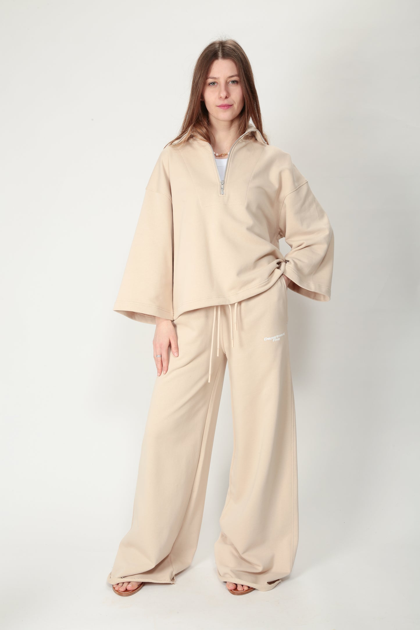https://admin.shopify.com/store/gulieshop/products/15095552377181#:~:text=https%3A//www.gulieshop.it%20%E2%80%BA%20products%20%E2%80%BA%20department%2D5%2Dpantalone%2Djogger%2Dulco%2Ddp59650d2ff0026000p70