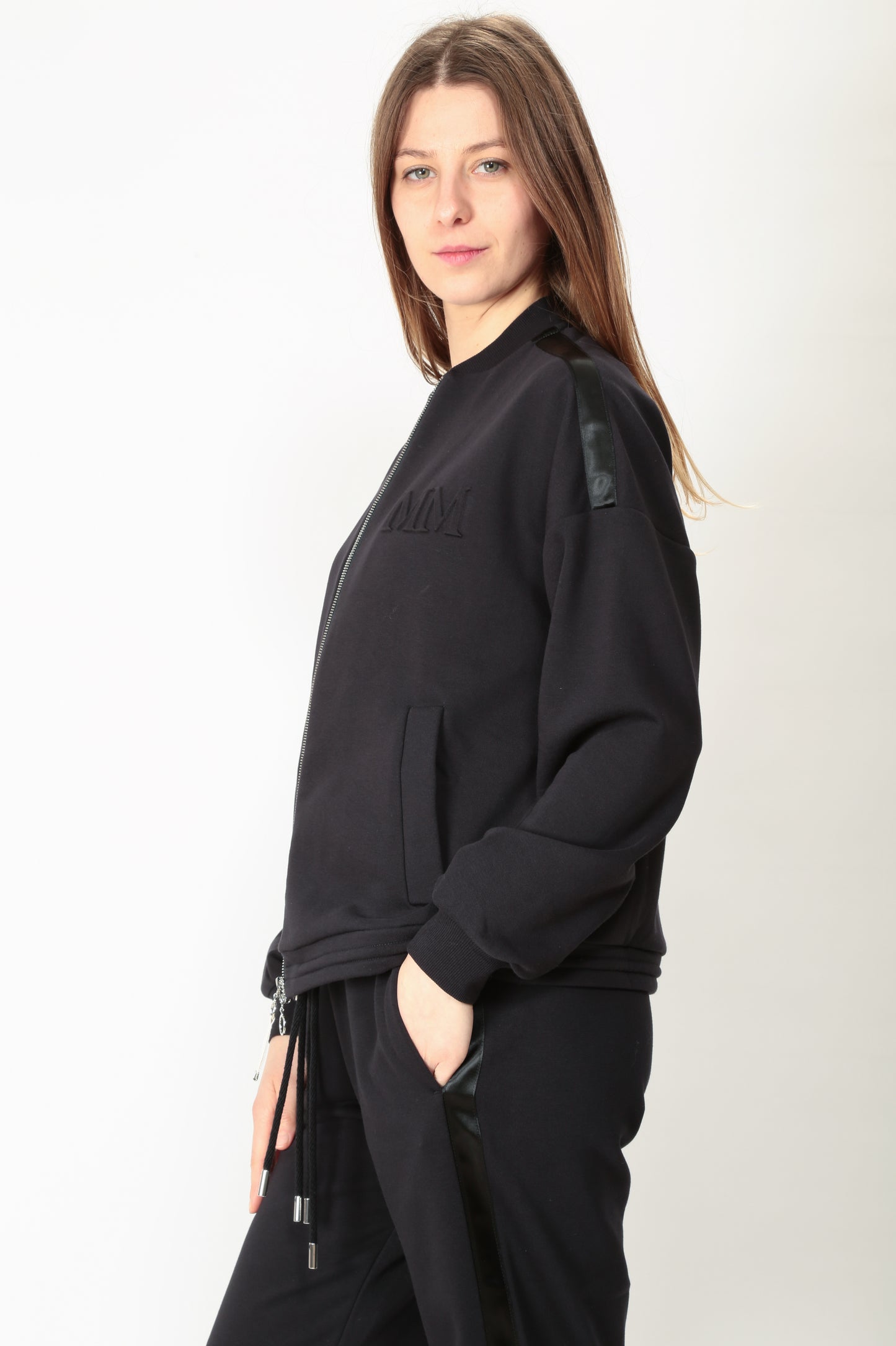 https://admin.shopify.com/store/gulieshop/products/15036208349533#:~:text=https%3A//www.gulieshop.it%20%E2%80%BA%20products%20%E2%80%BA%20maxmara%2Dmm%2Dfelpa%2Dcon%2Dzip%2Ddodo