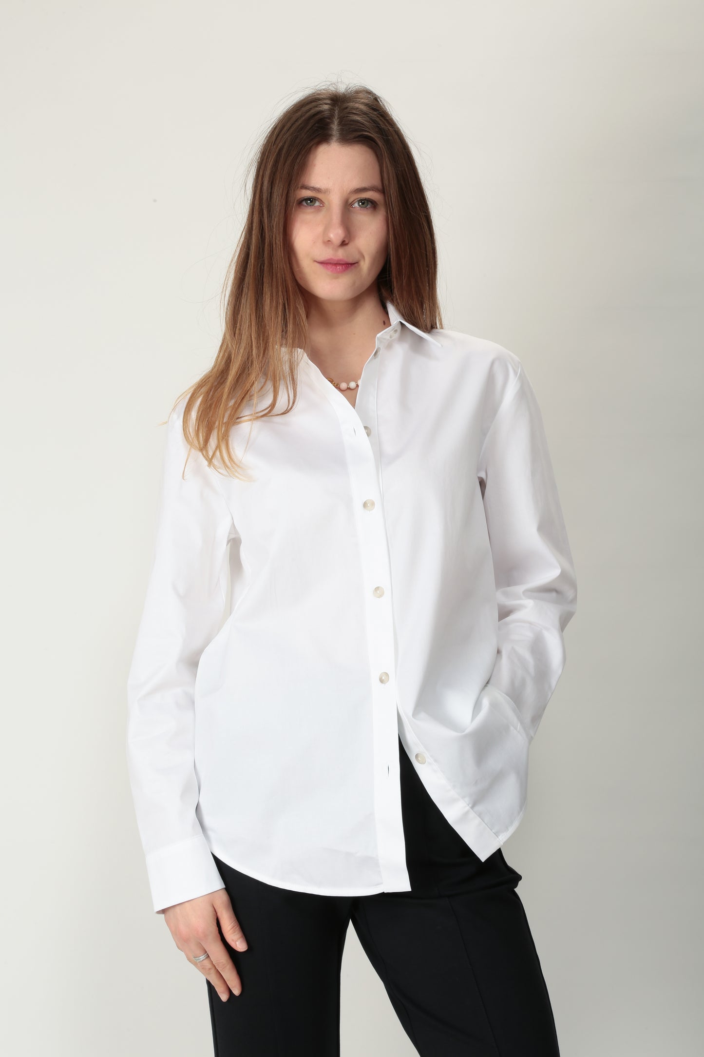 https://admin.shopify.com/store/gulieshop/products/15036214051165#:~:text=https%3A//www.gulieshop.it%20%E2%80%BA%20products%20%E2%80%BA%20maxmara%2Dmm%2Dcamicia%2Din%2Dcotone%2Dricard