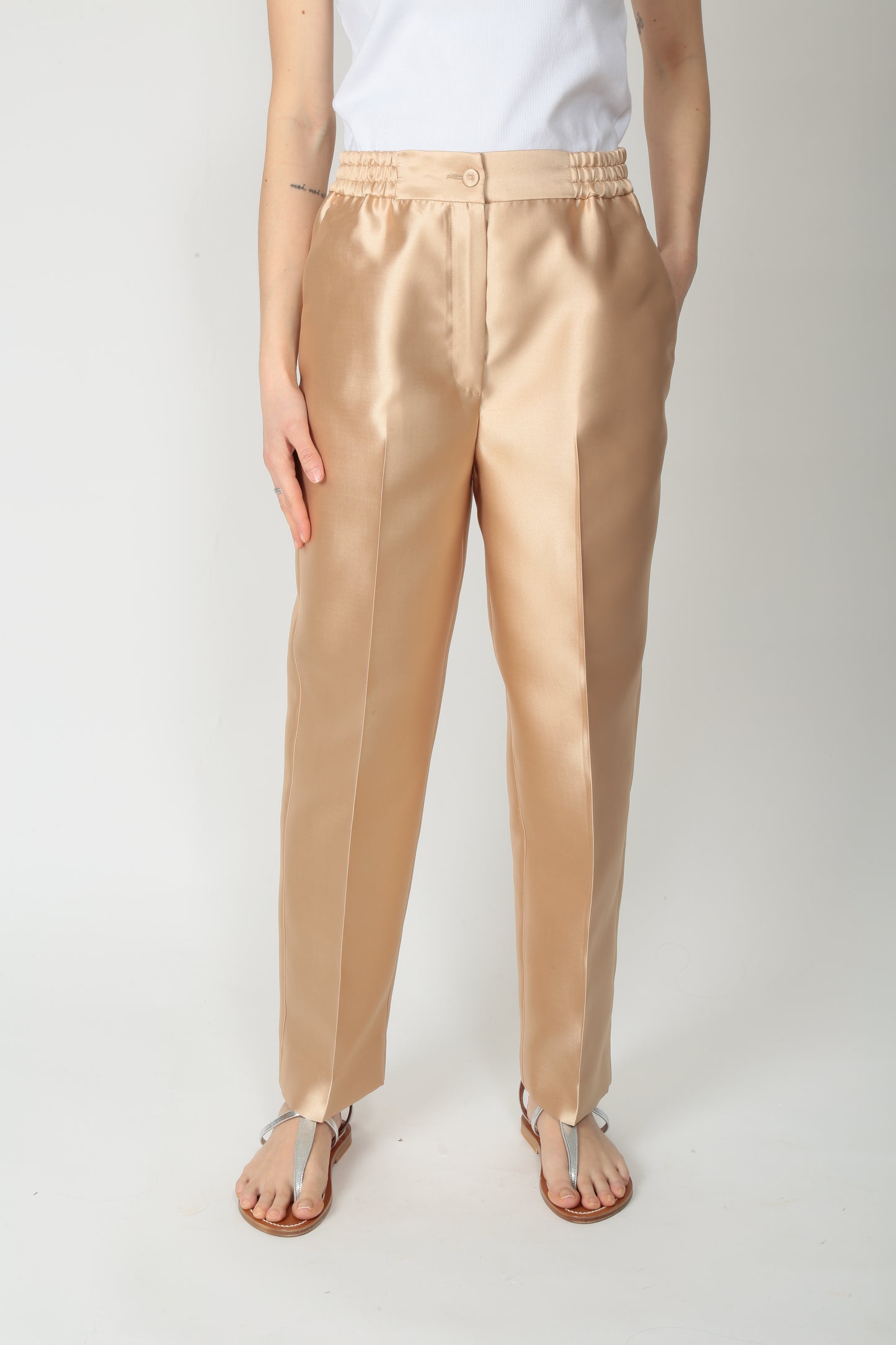 https://admin.shopify.com/store/gulieshop/products/15192689213789#:~:text=https%3A//www.gulieshop.it%20%E2%80%BA%20products%20%E2%80%BA%20beatrice%2Dpantalone%2Din%2Draso%2D25fe1011hopper