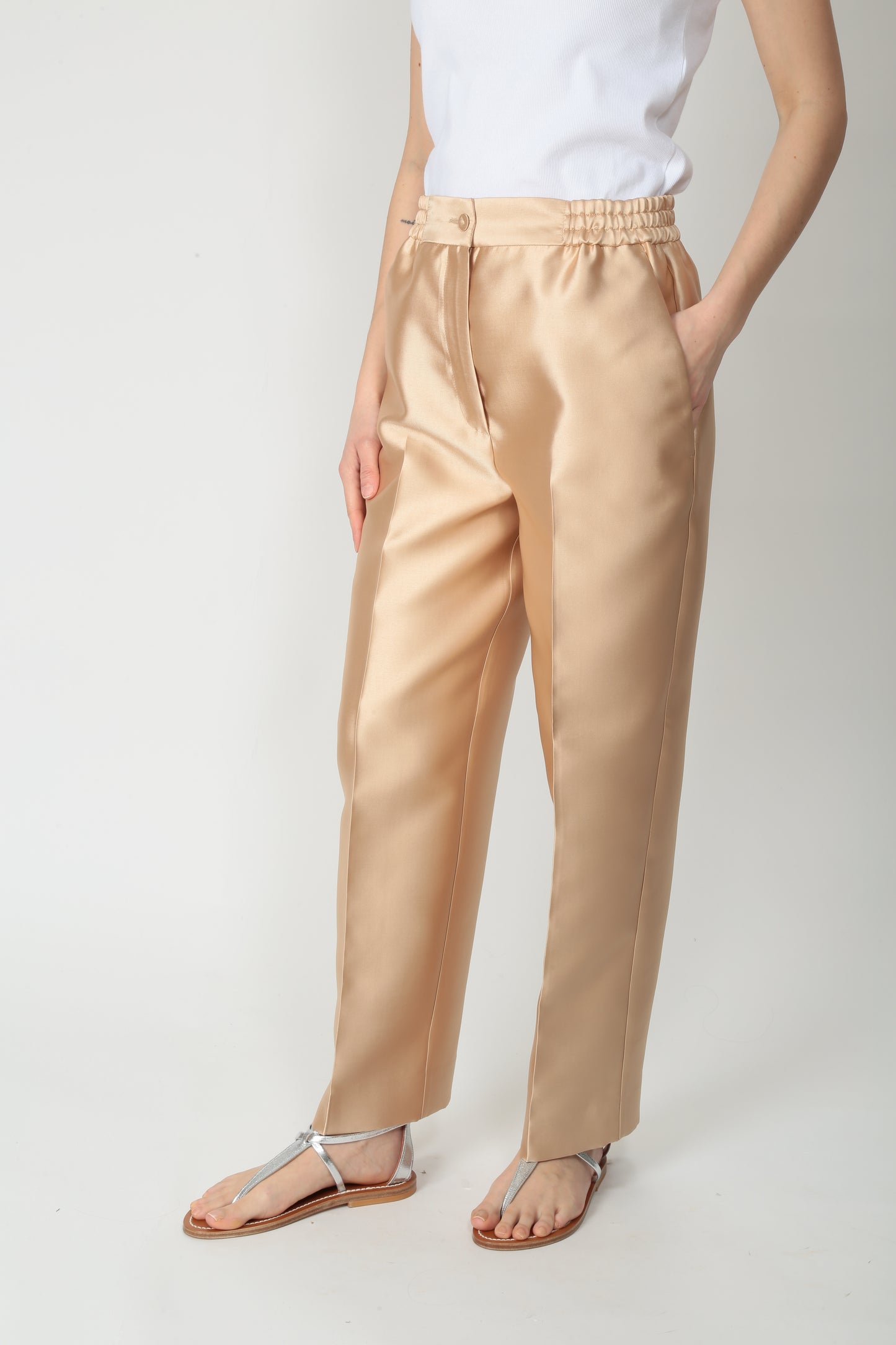 https://admin.shopify.com/store/gulieshop/products/15192689213789#:~:text=https%3A//www.gulieshop.it%20%E2%80%BA%20products%20%E2%80%BA%20beatrice%2Dpantalone%2Din%2Draso%2D25fe1011hopper
