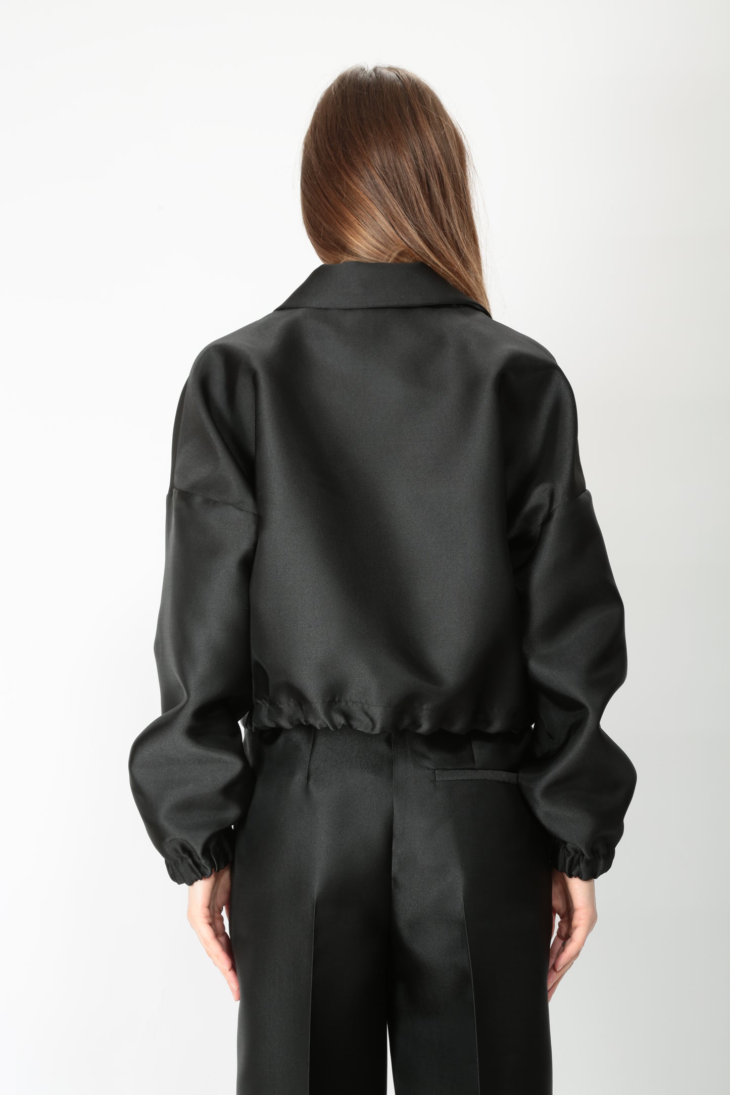 https://admin.shopify.com/store/gulieshop/products/15192660050269#:~:text=https%3A//www.gulieshop.it%20%E2%80%BA%20products%20%E2%80%BA%20beatrice%2Dbomber%2Dcorto%2Din%2Draso%2D25fe3984hopper%2D1