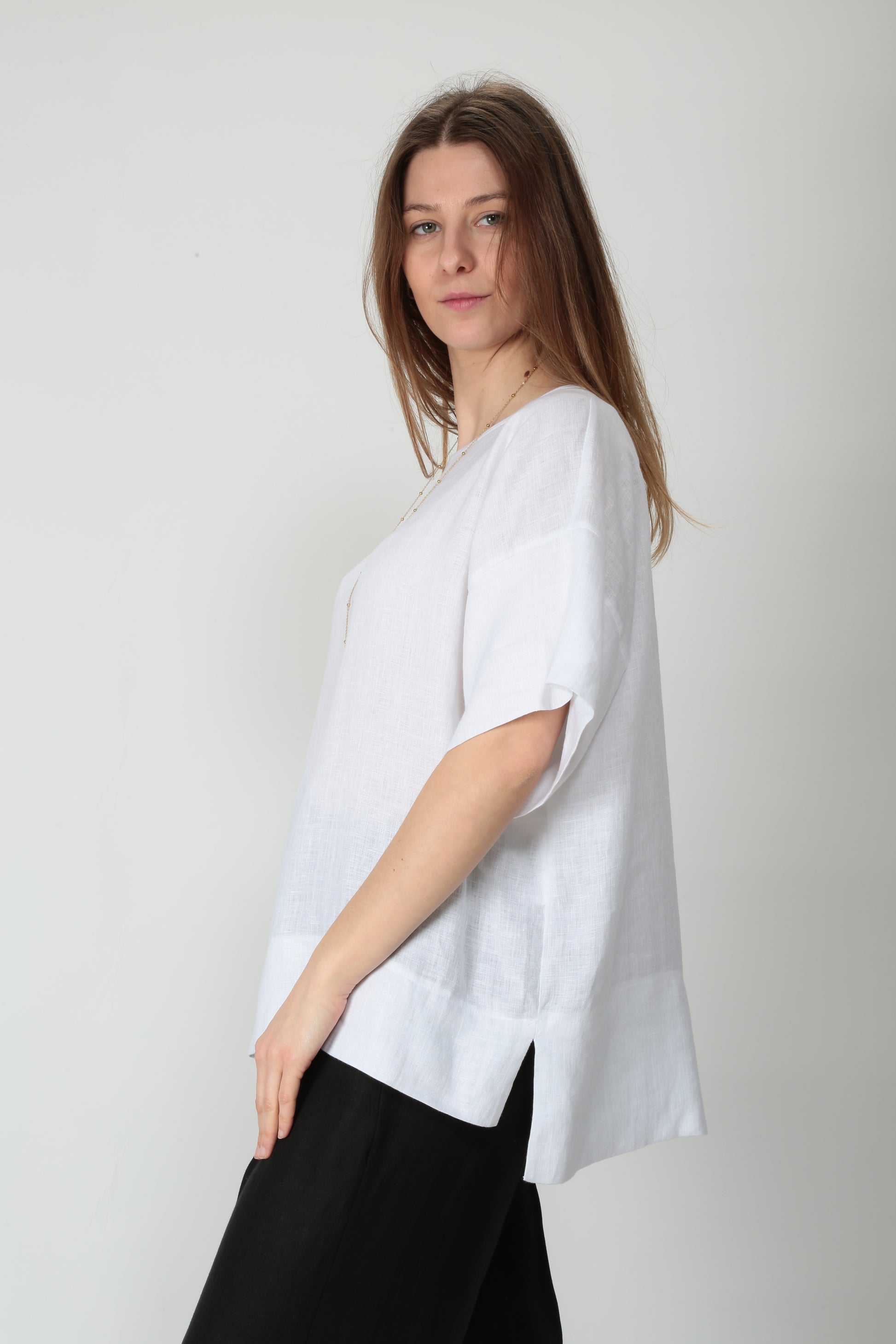 https://admin.shopify.com/store/gulieshop/products/15154426642781#:~:text=https%3A//www.gulieshop.it%20%E2%80%BA%20products%20%E2%80%BA%201978%2Dblusa%2Din%2Dlino%2Dhelena