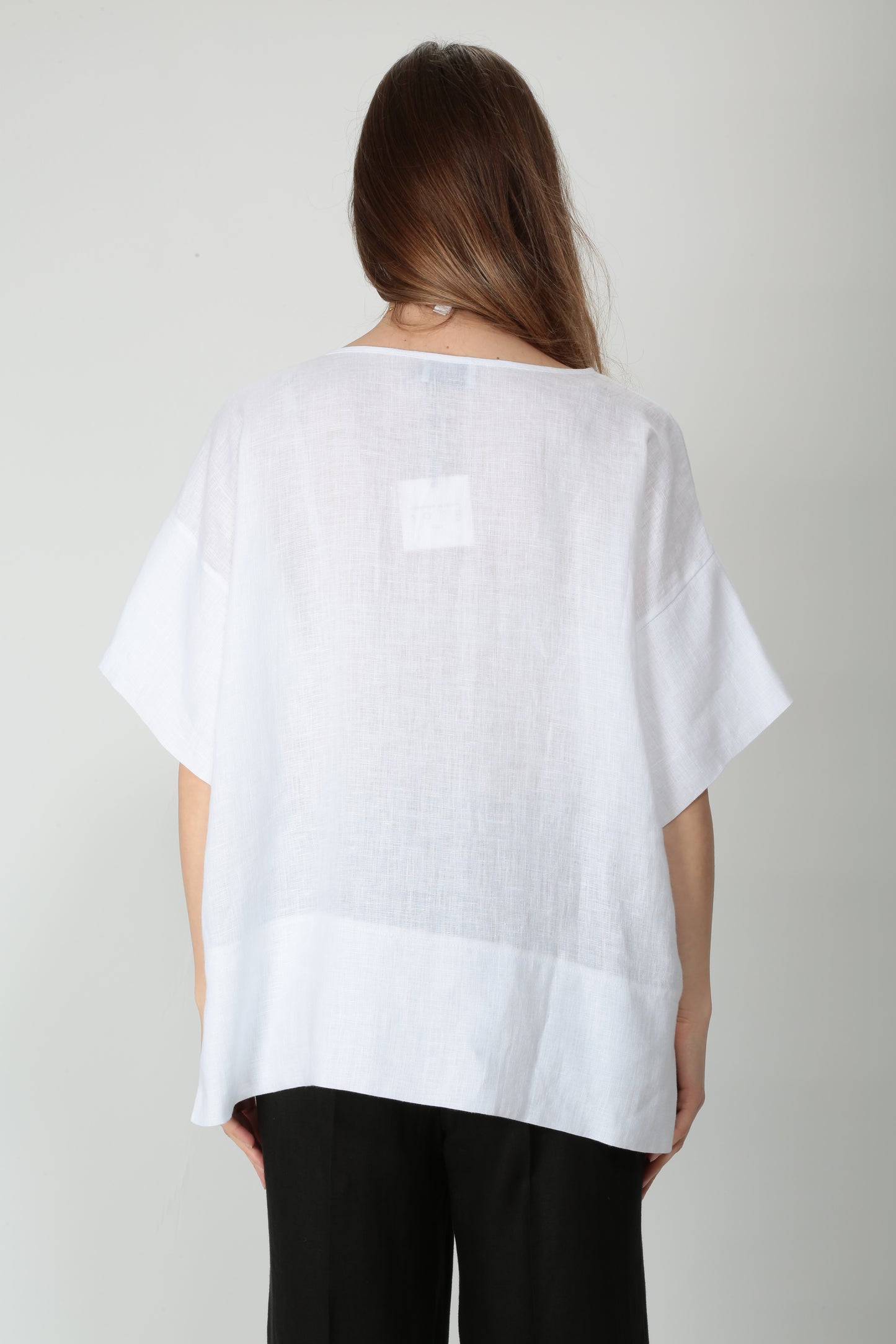 https://admin.shopify.com/store/gulieshop/products/15154426642781#:~:text=https%3A//www.gulieshop.it%20%E2%80%BA%20products%20%E2%80%BA%201978%2Dblusa%2Din%2Dlino%2Dhelena