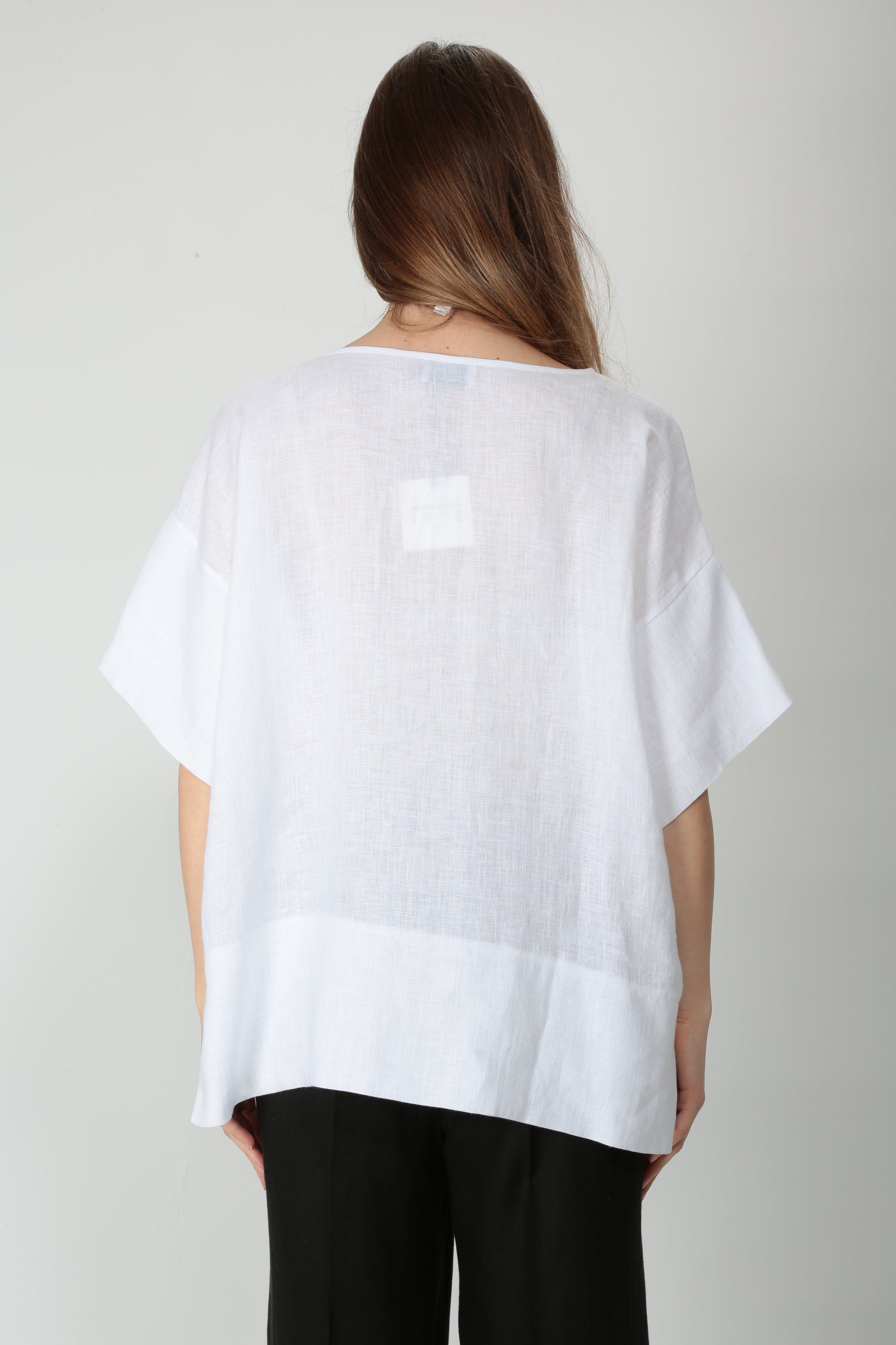 https://admin.shopify.com/store/gulieshop/products/15154426642781#:~:text=https%3A//www.gulieshop.it%20%E2%80%BA%20products%20%E2%80%BA%201978%2Dblusa%2Din%2Dlino%2Dhelena
